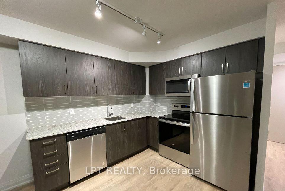 20 Meadowglen Place 730, Toronto E09 — photo 3 of 5