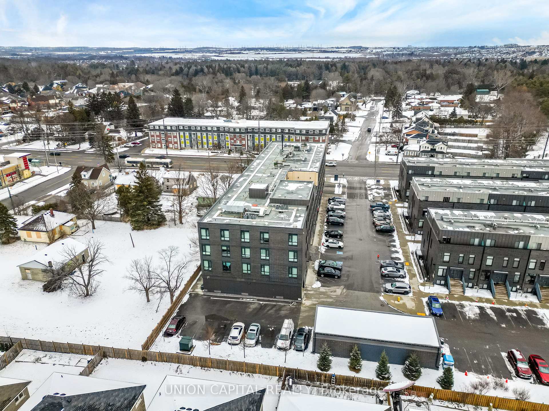 1800 Simcoe Street 201, Oshawa, ON L1G 0C2