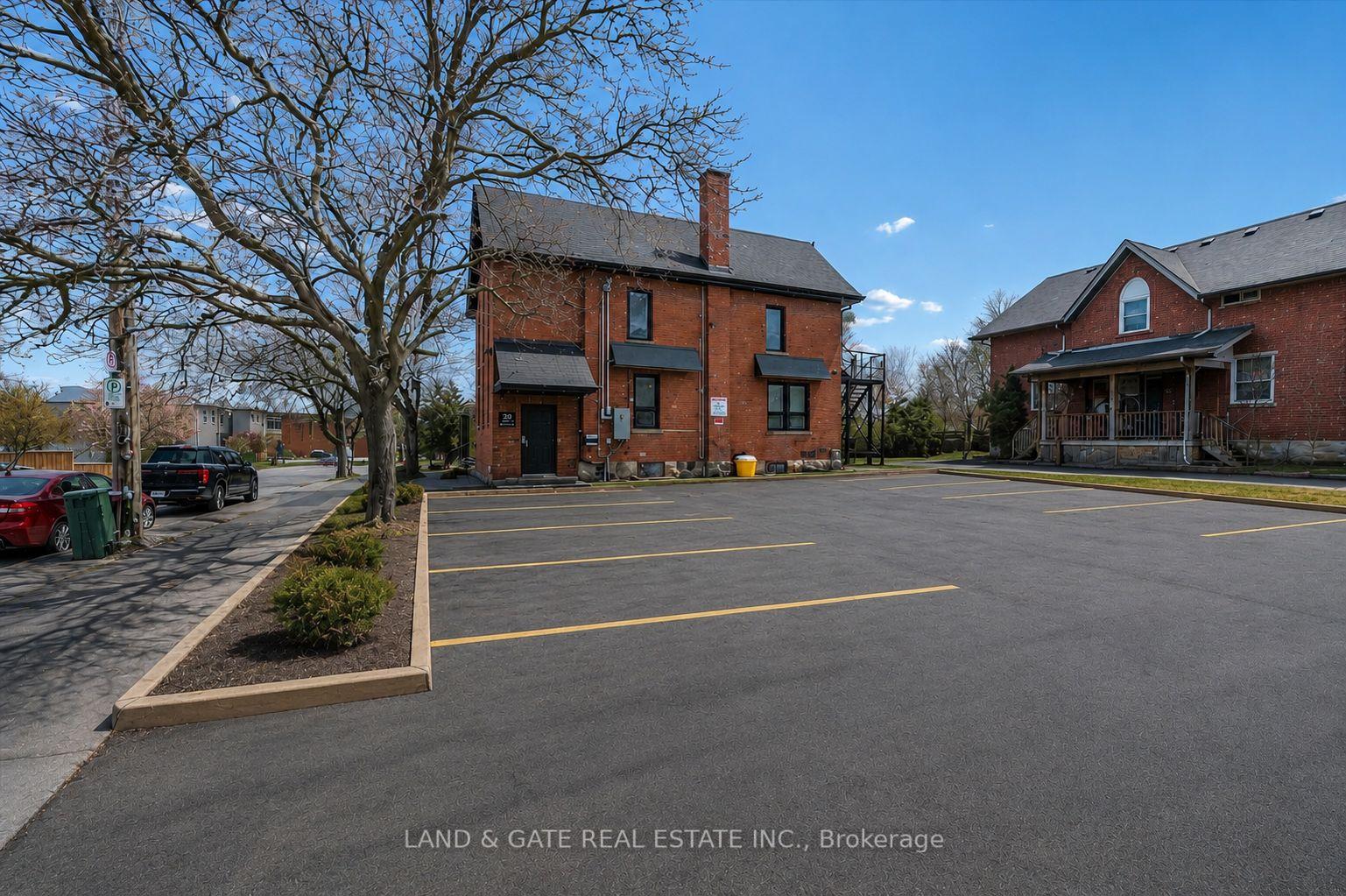 20 Elgin Street E, Oshawa, ON L1G 1S8