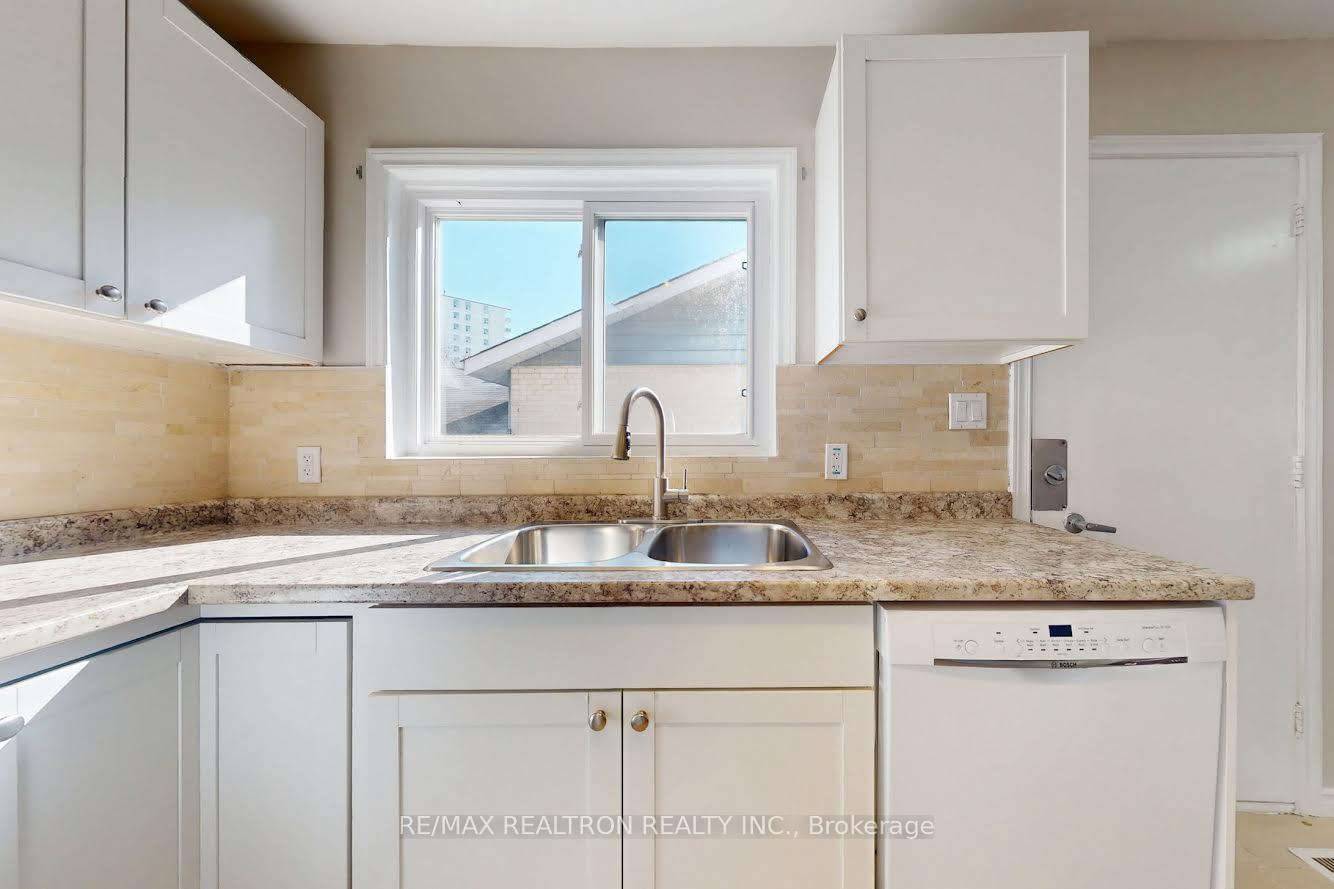 34 Orton Park Road, Toronto E09 — photo 2 of 5