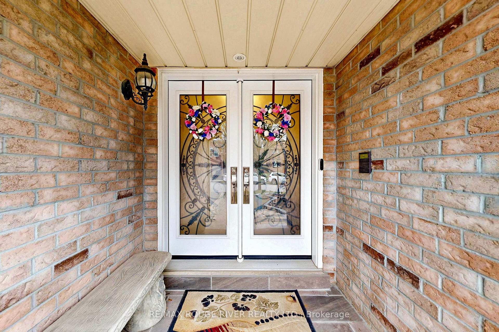 45 Rotherglen Road N, Ajax — photo 2 of 5