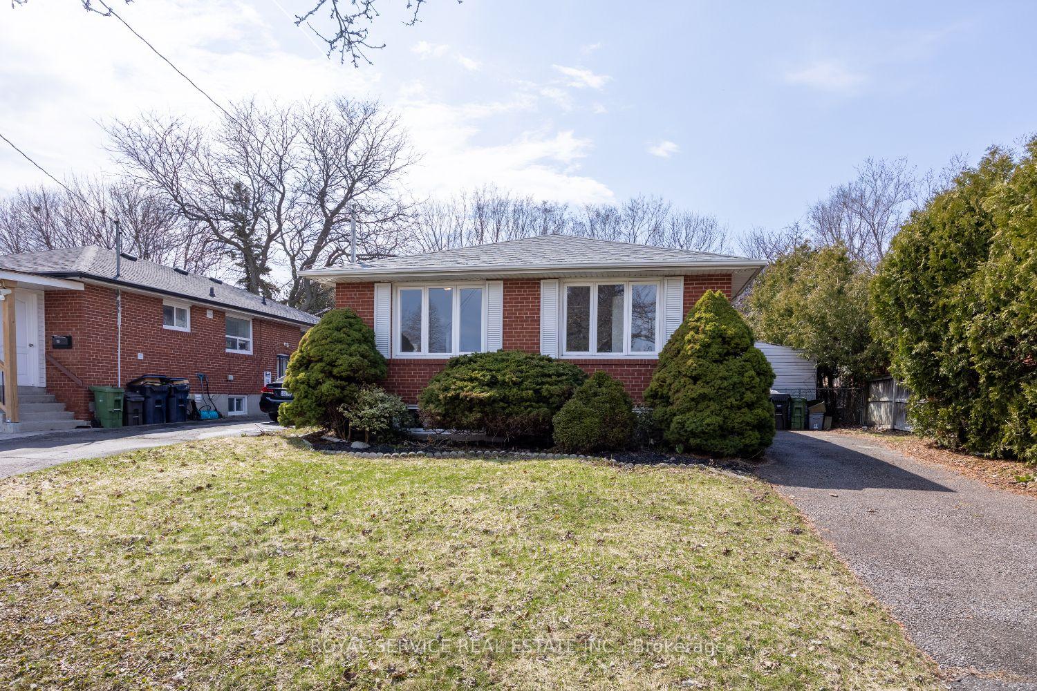 14 Hathway Drive, Toronto E09 — photo 2 of 5