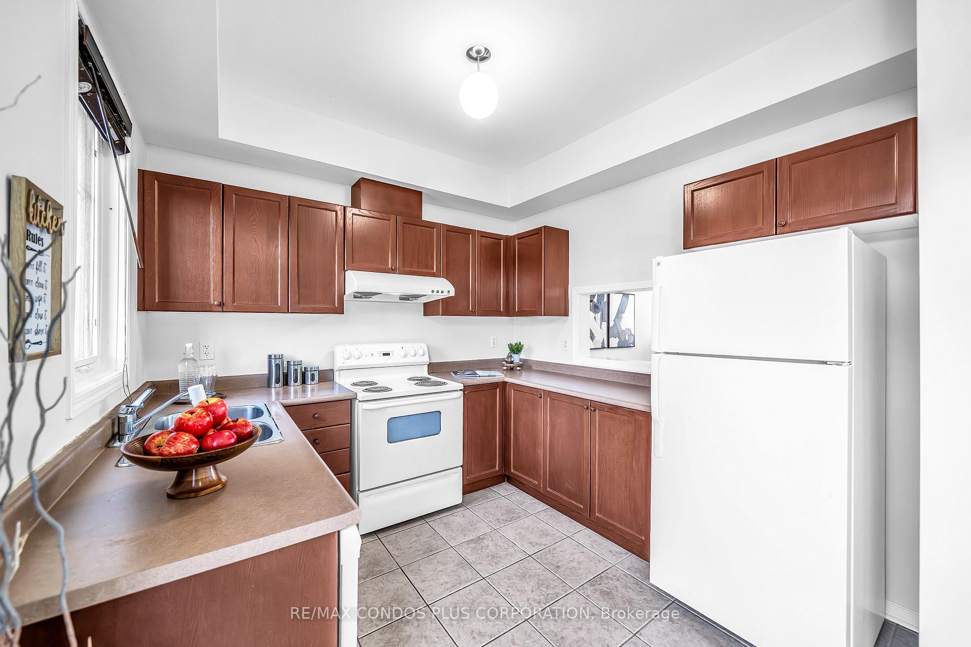 3 Powers Valley Court, Ajax — photo 5 of 5