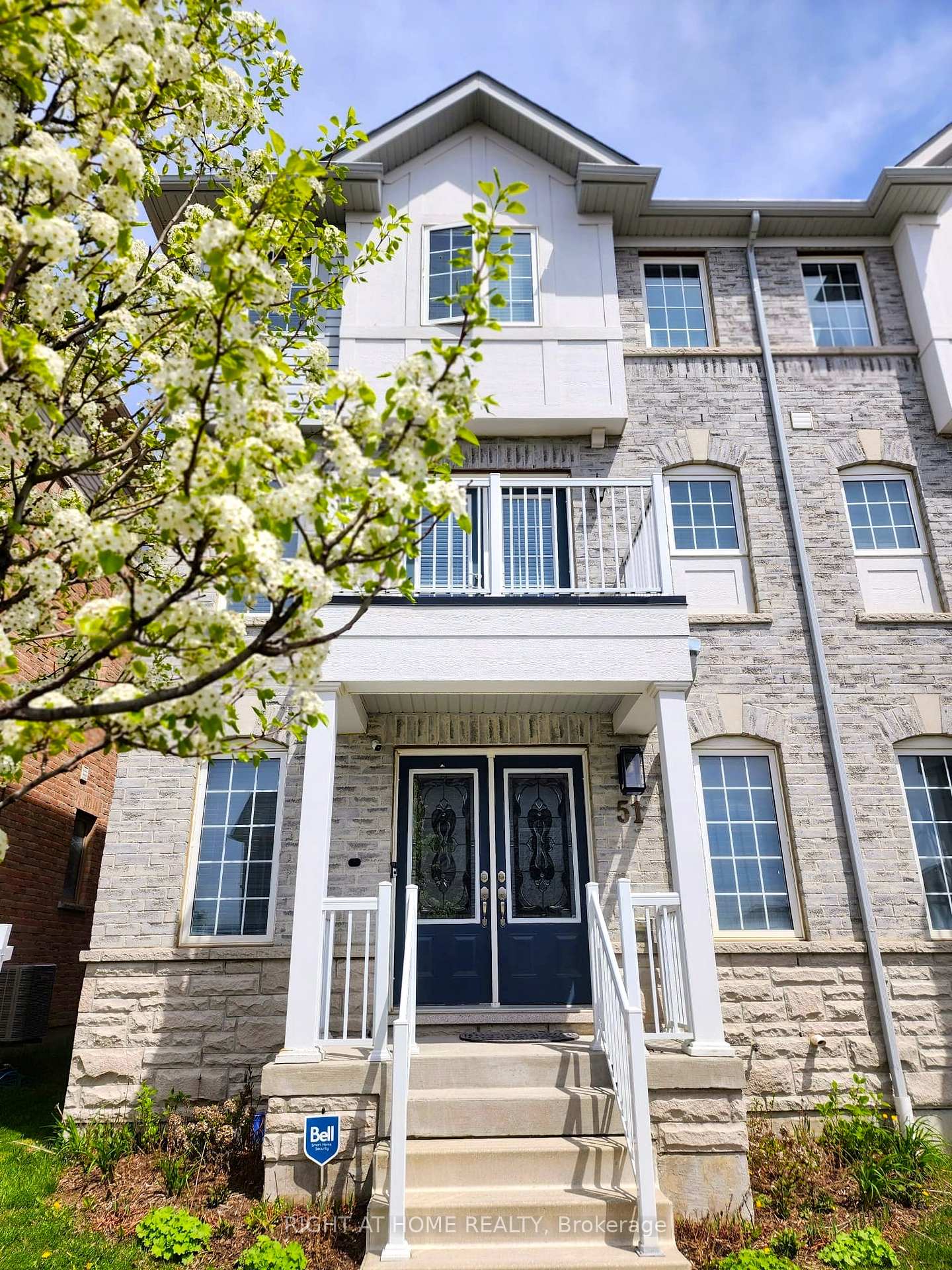 51 Devineridge Avenue, Ajax — photo 2 of 5