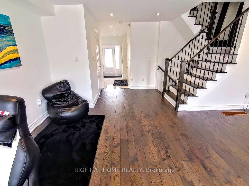 51 Devineridge Avenue, Ajax — photo 5 of 5