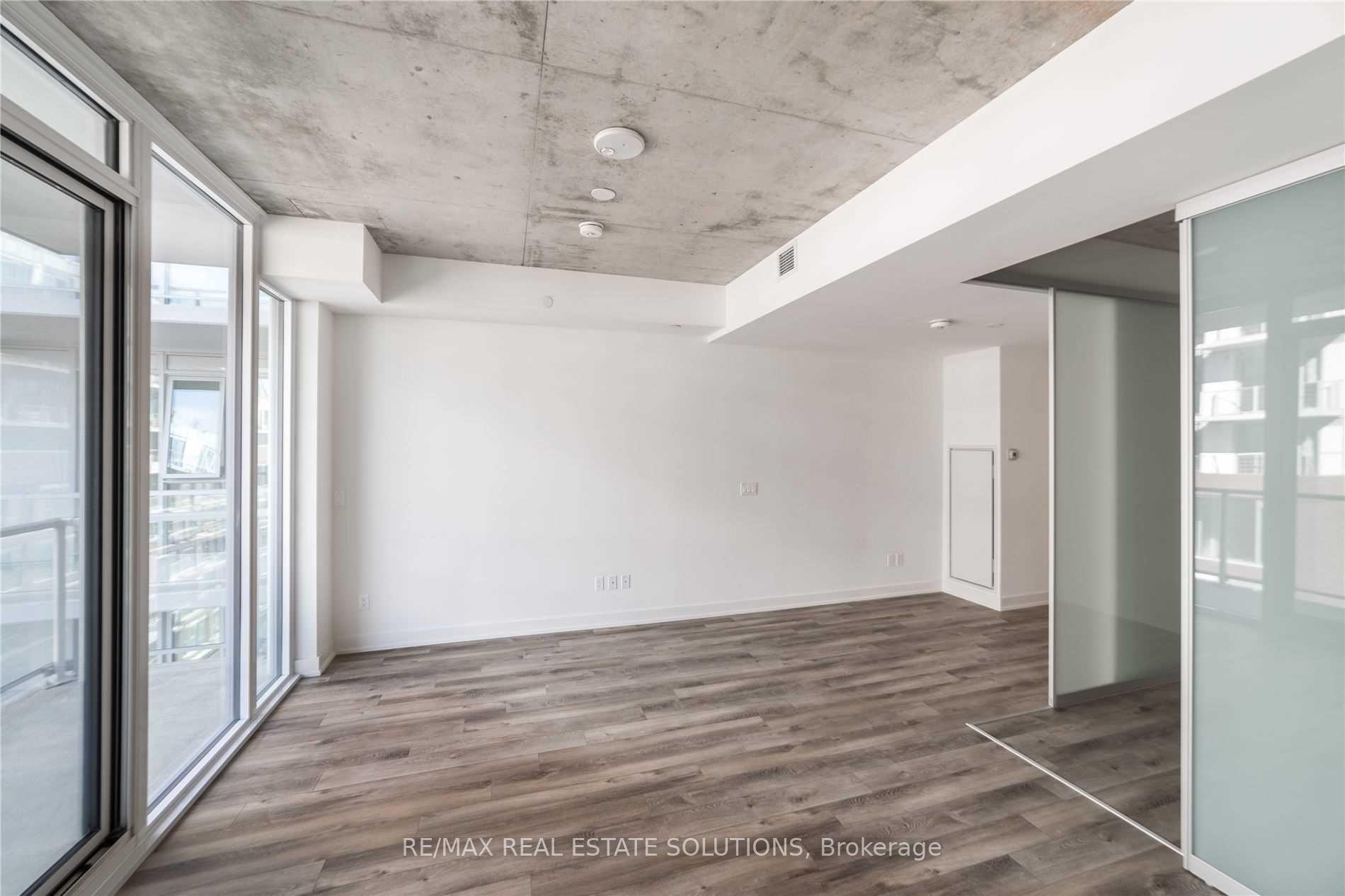 15 Baseball Place 722, Toronto E01 — photo 4 of 5