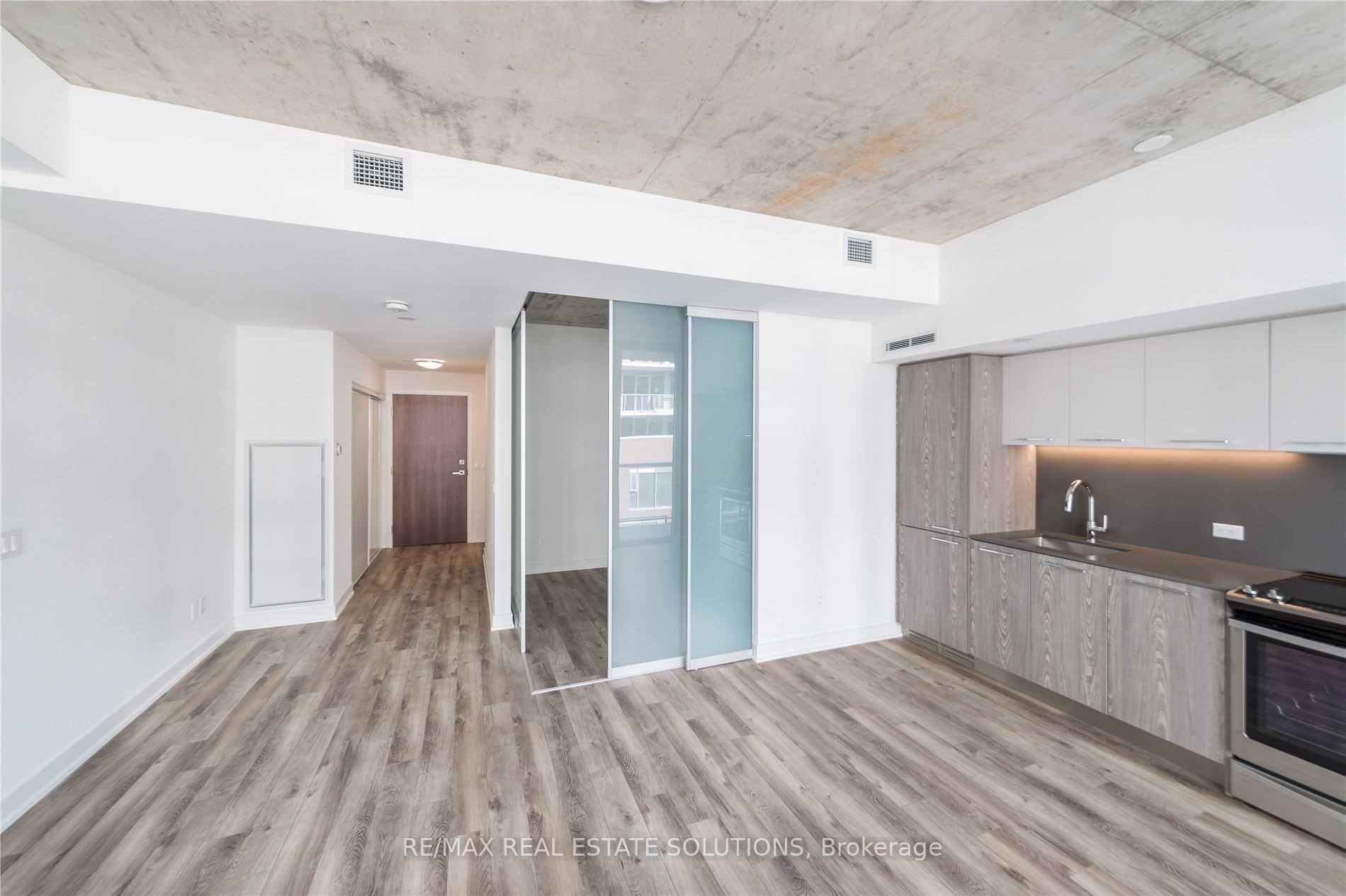 15 Baseball Place 722, Toronto E01 — photo 5 of 5