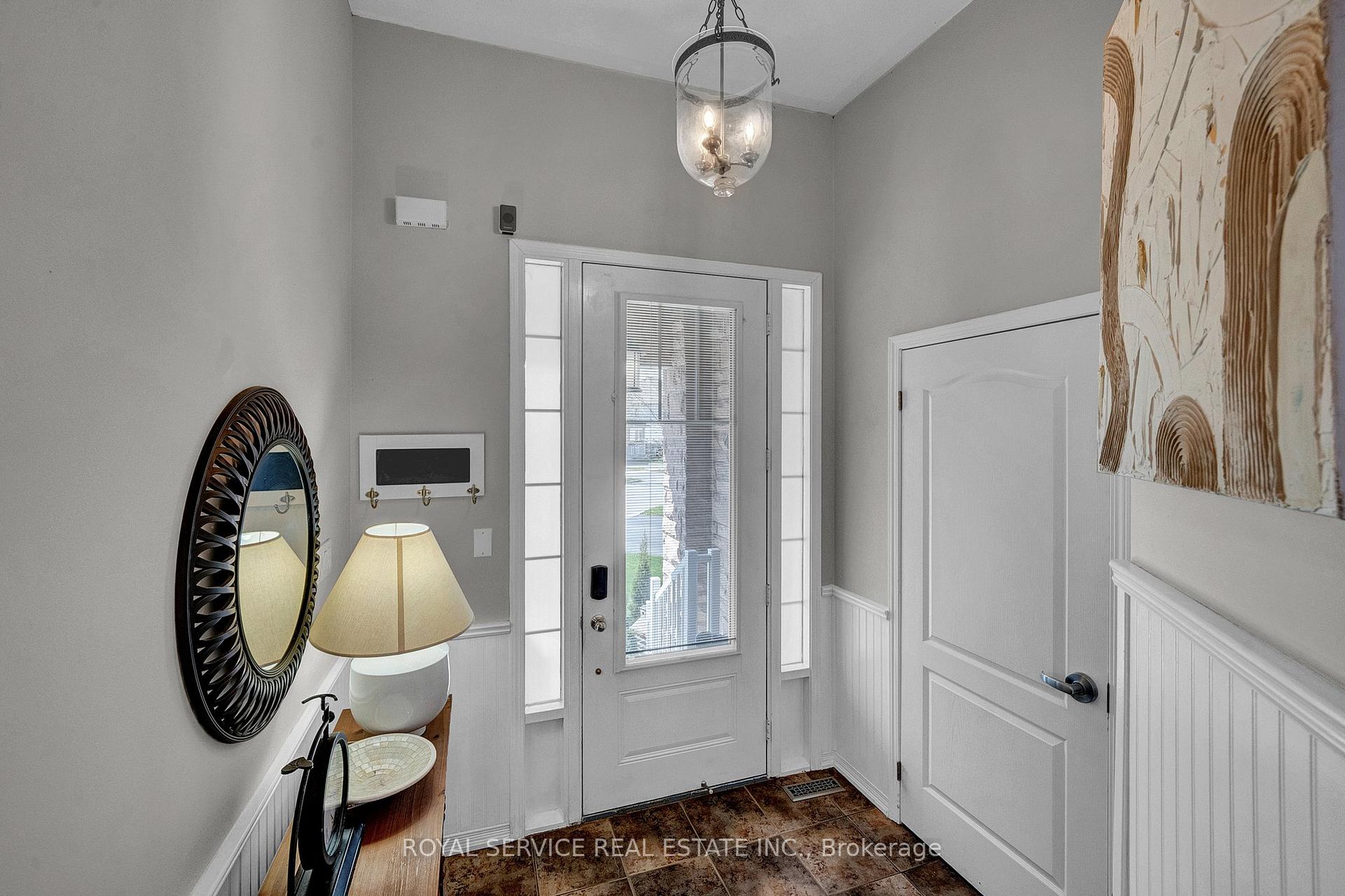 35 Alldread Crescent, Clarington — photo 4 of 5