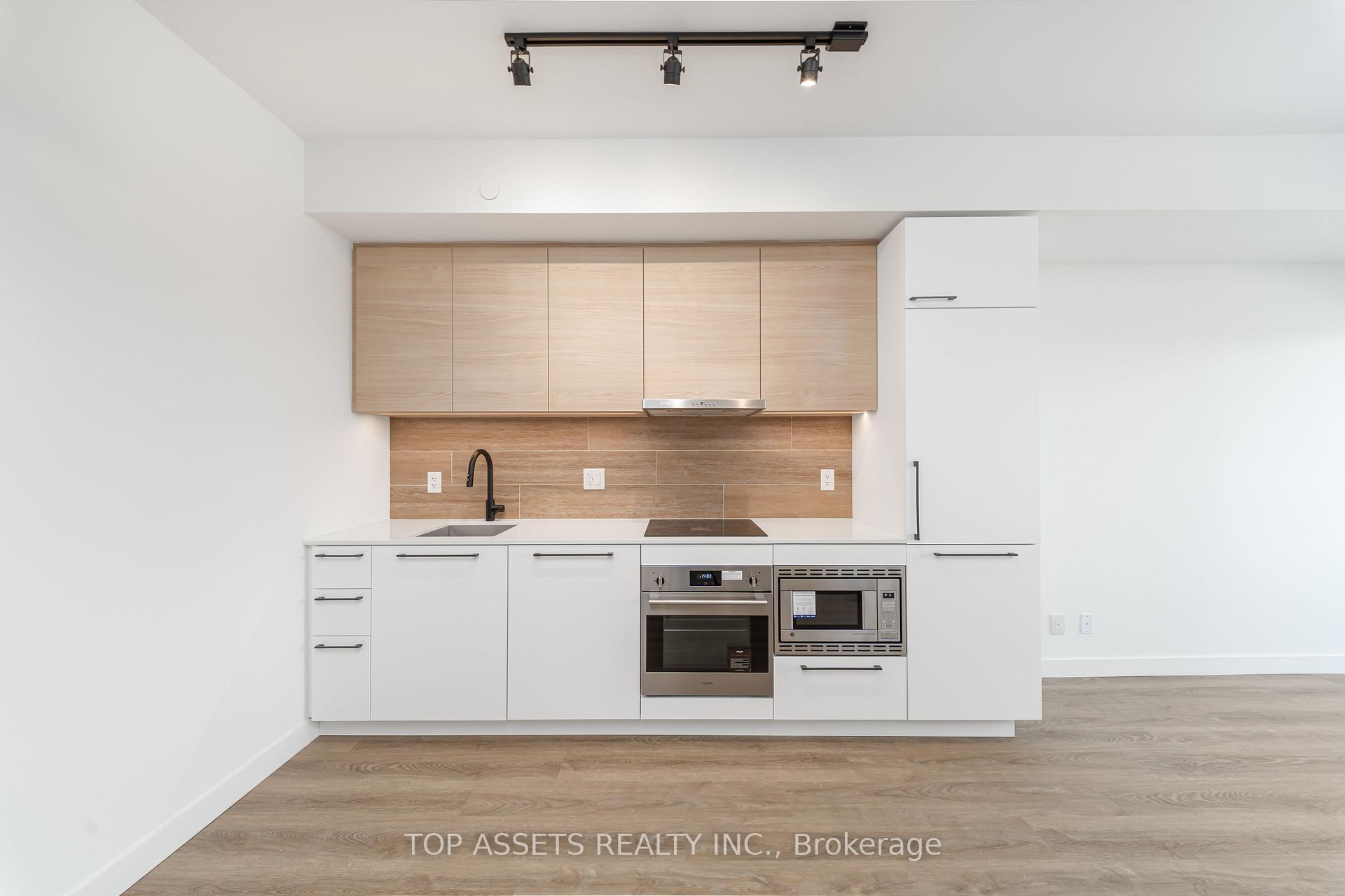 1050 Eastern Avenue 311, Toronto E01 — photo 5 of 5