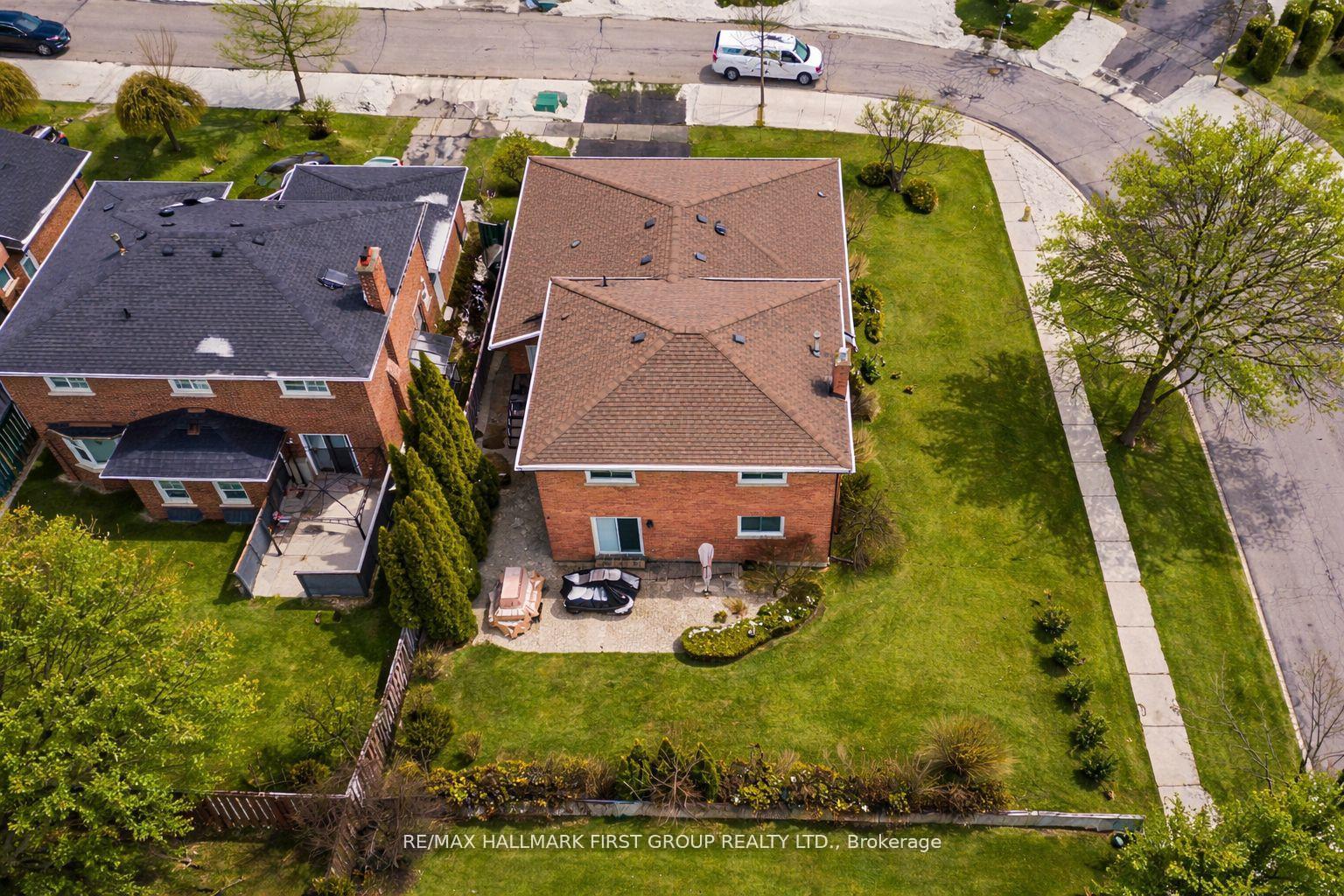 520 McLeod Crescent, Pickering — photo 3 of 5