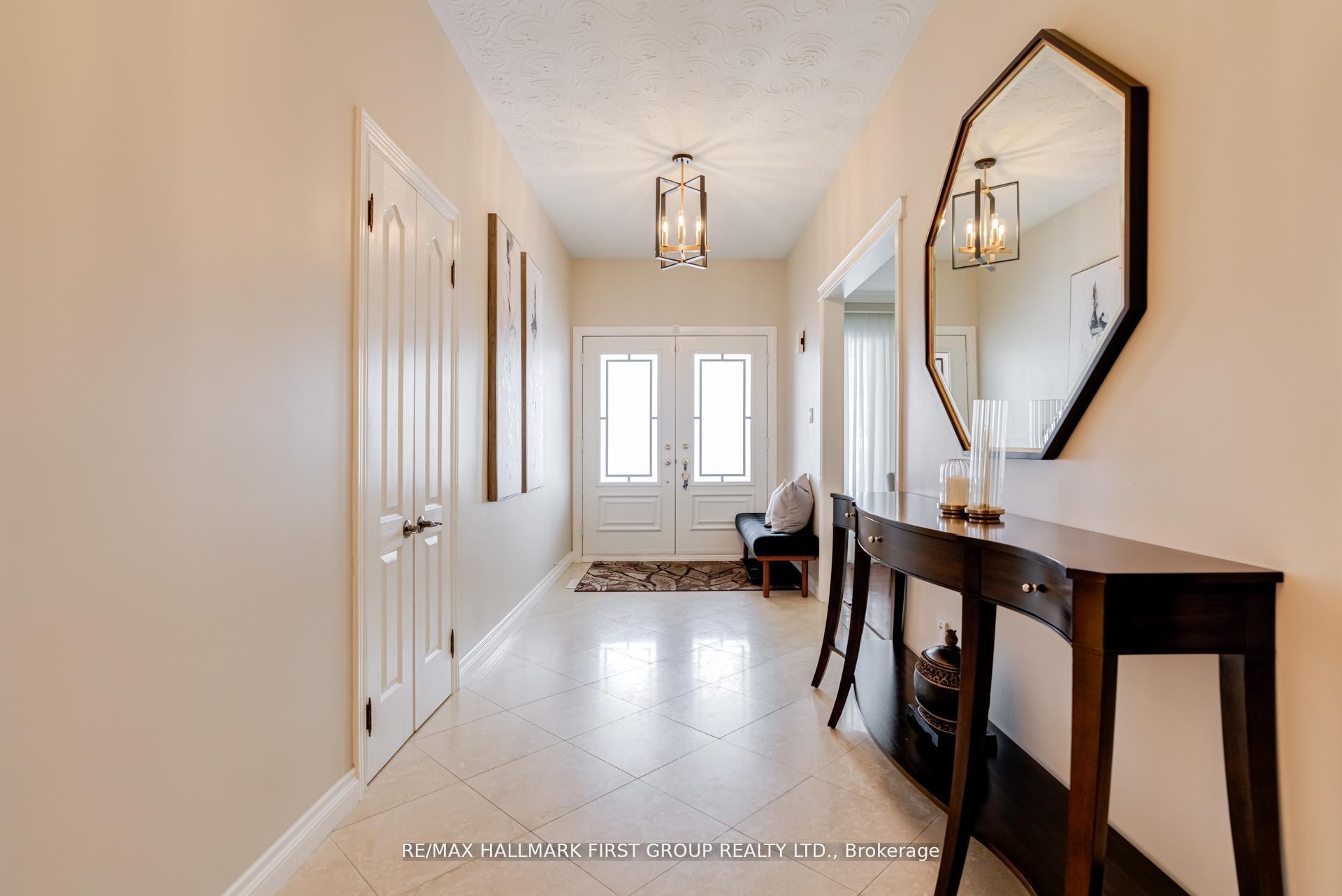 520 McLeod Crescent, Pickering — photo 4 of 5