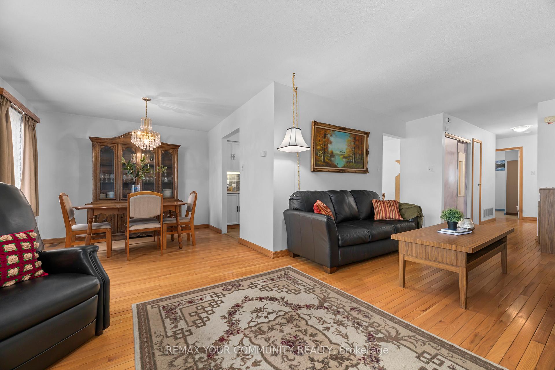 21 Wright Crescent, Ajax — photo 2 of 5