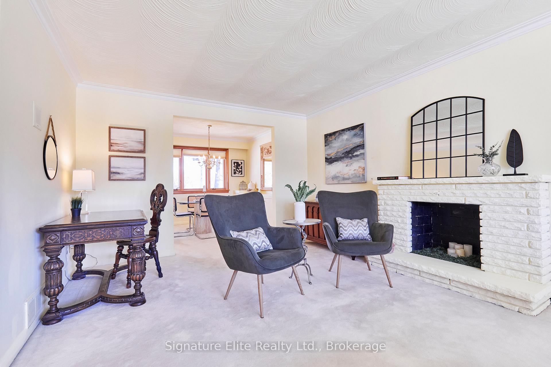 35 Somerdale Square, Toronto E08 — photo 5 of 5