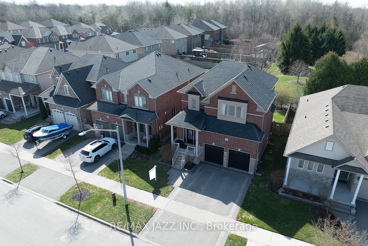 43 Elmer Adams Drive, Clarington — photo 3 of 5