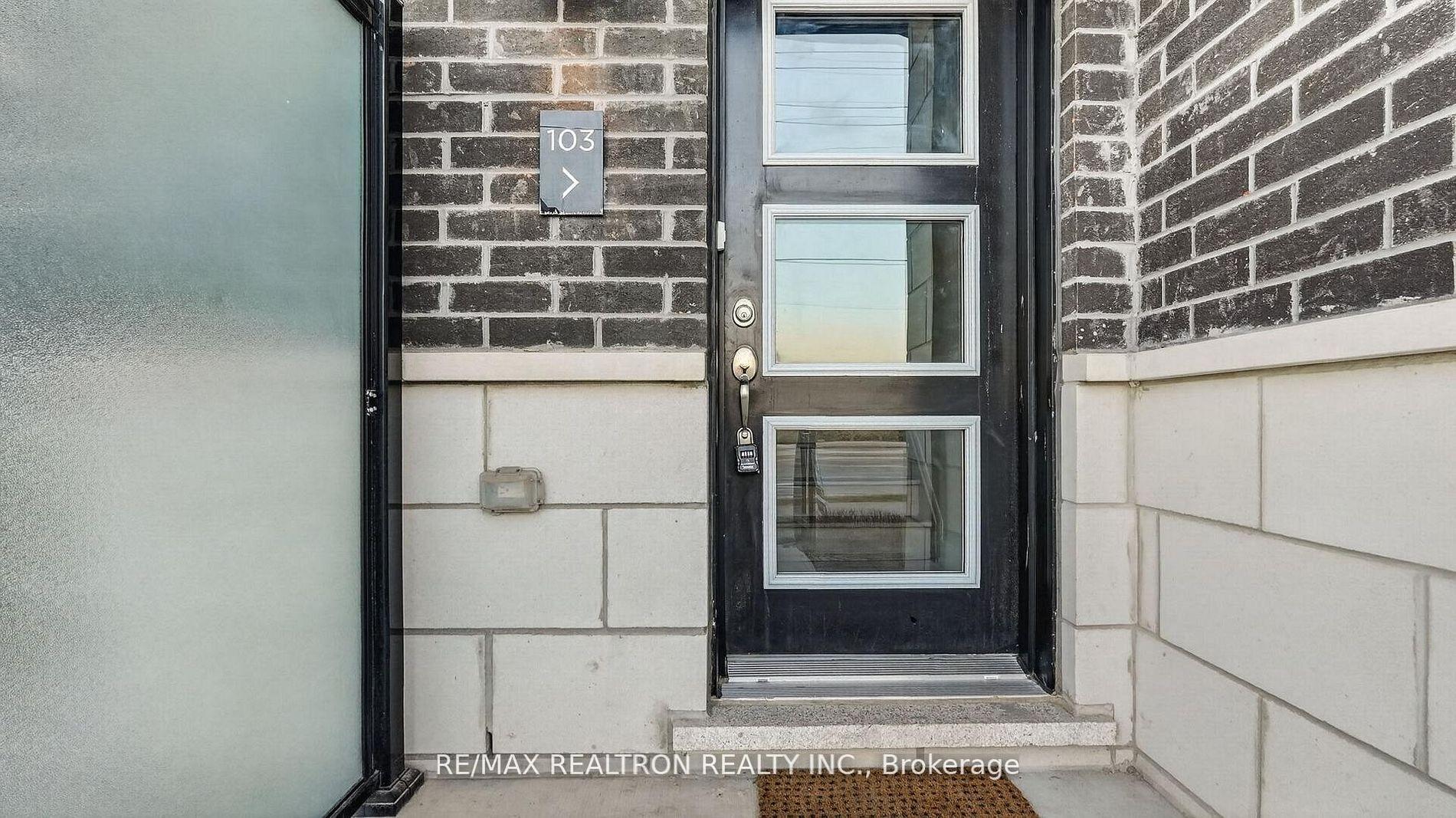 2550 Castlegate Crossing N/A 103, Pickering — photo 3 of 5