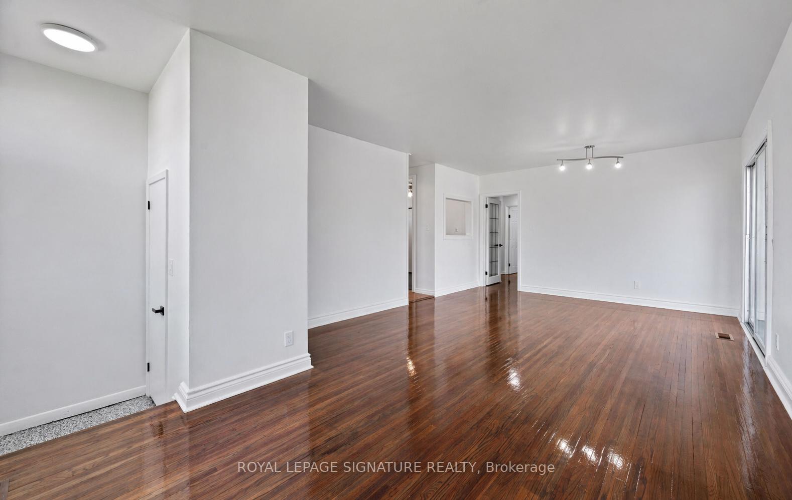 1003 Wardman Crescent, Whitby — photo 2 of 5