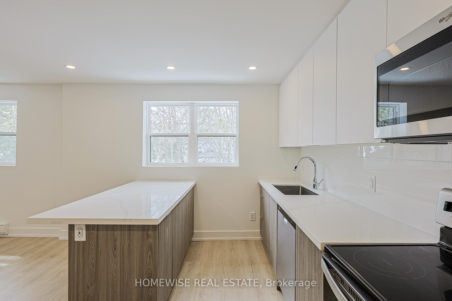 100 Liberty Street N 15B, Clarington — photo 5 of 5