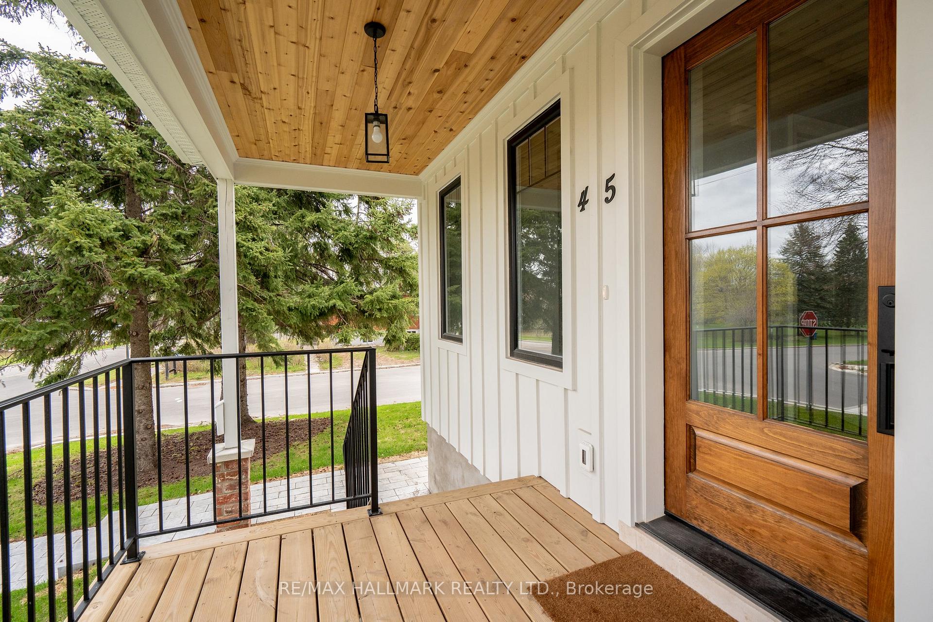 45 Boyce Avenue, Toronto E08 — photo 4 of 5