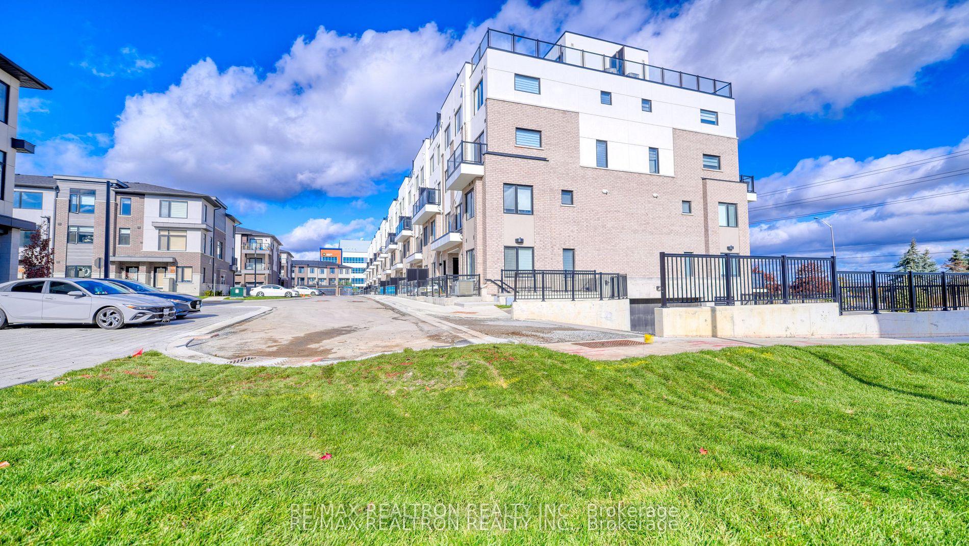 1695 Dersan Street 324, Pickering, ON L1X 0S9 — Pickering, Ontario