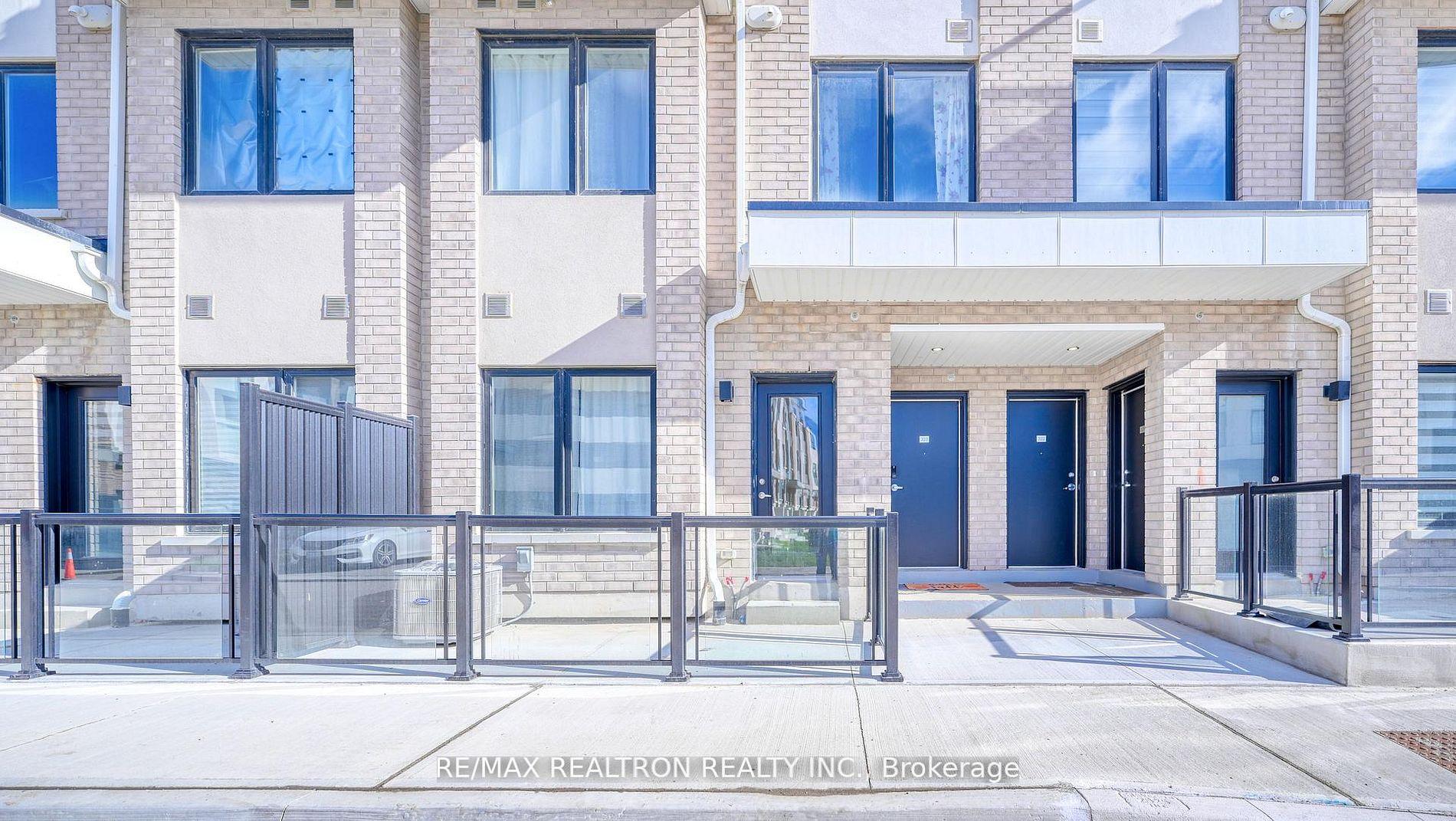 1695 Dersan Street 324, Pickering — photo 4 of 5