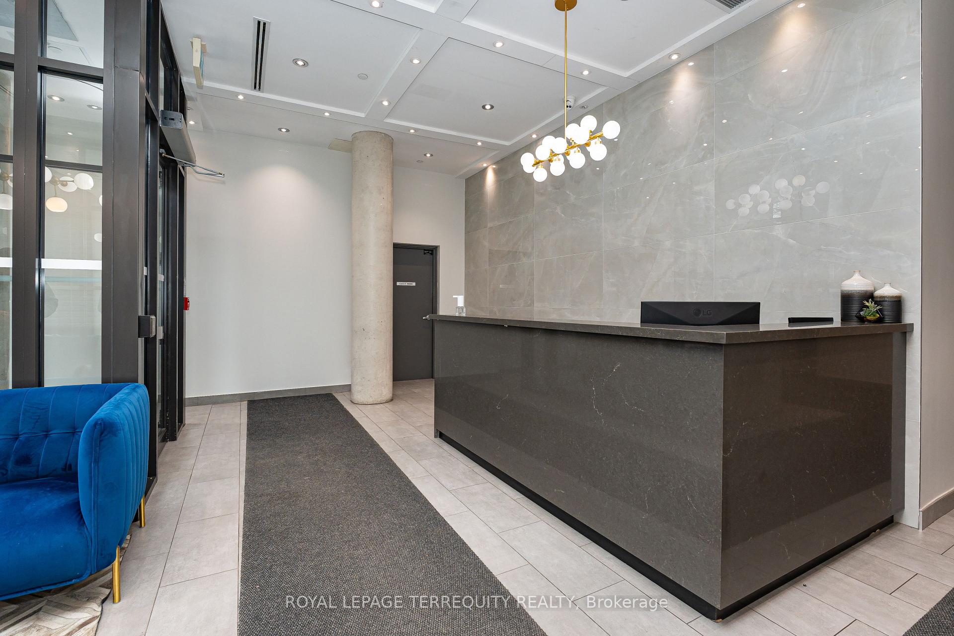 246 Logan Avenue 316, Toronto E01 — photo 3 of 5
