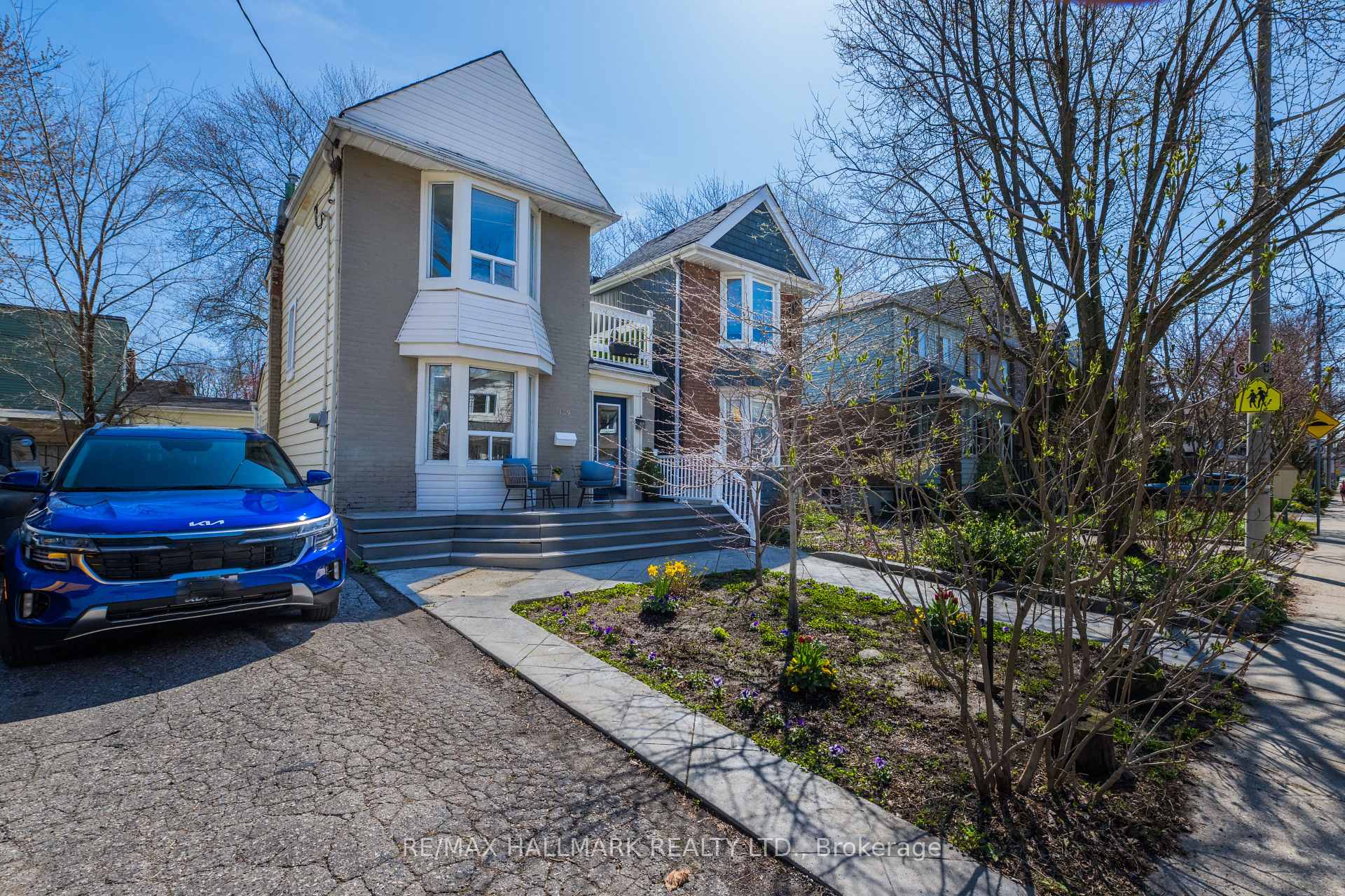 129 Woodfield Road, Toronto E01, ON M4L 2W5