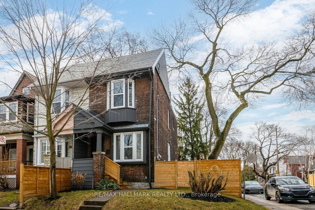 31 Myrtle Avenue, Toronto E01, ON M4M 2A4
