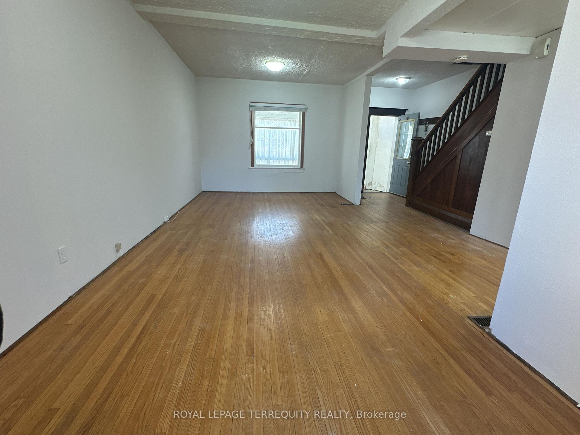 80 Eldon Avenue, Toronto E03, ON M4C 5G3