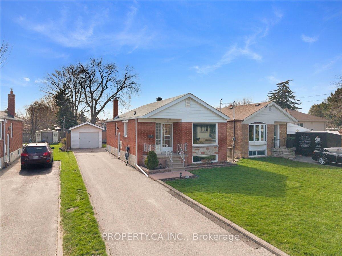 32 Frey Crescent, Toronto E04, ON M1R 2C6