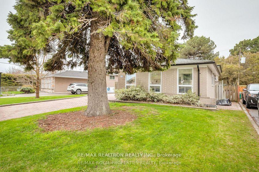 802 Modlin Road, Pickering, ON L1W 1V3