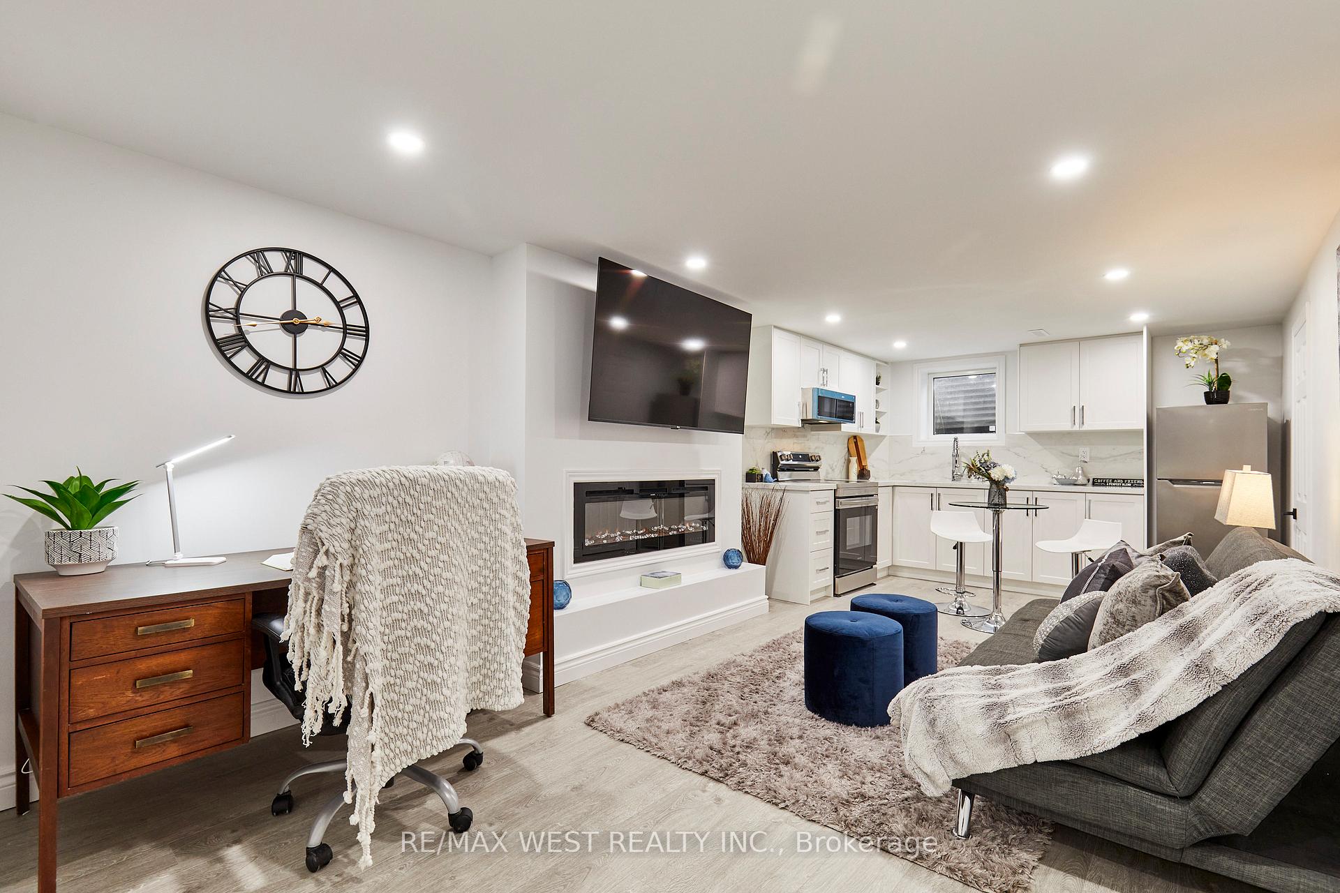 67 Hobbs Drive Bsmt, Clarington, ON L1C 3M2
