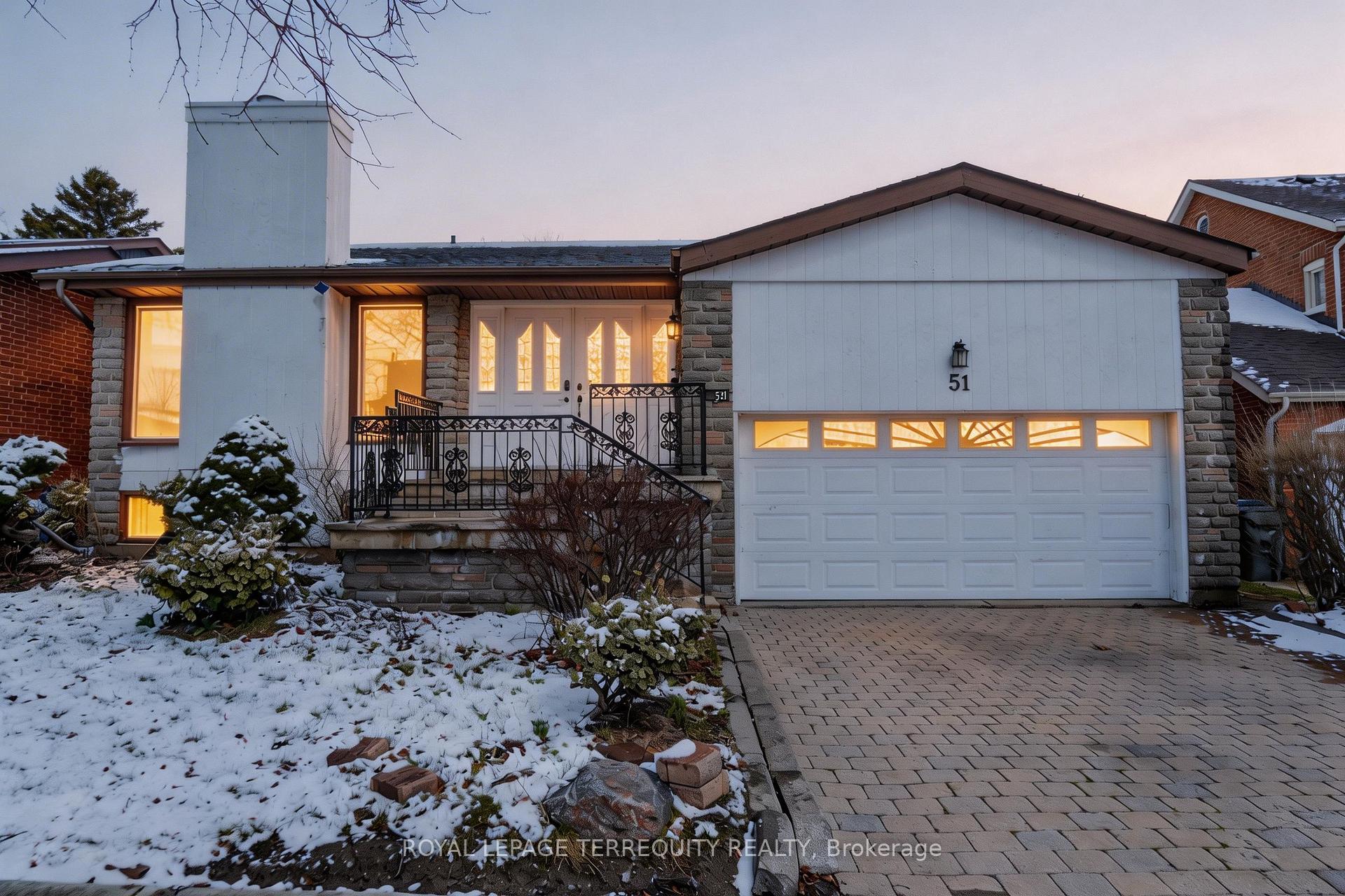 51 Chiefswood Square Upper, Toronto E05, ON M1W 3A9