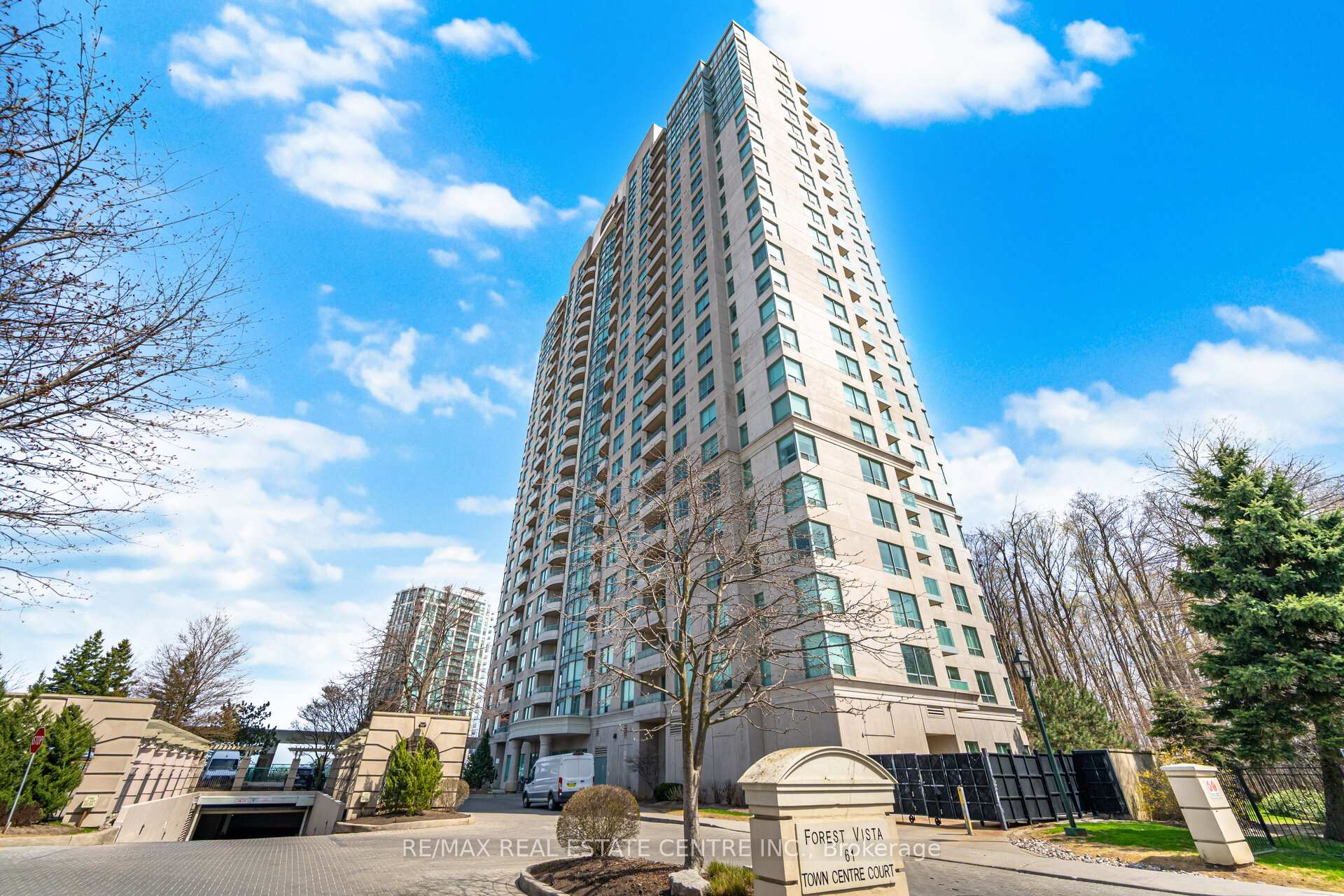 61 Town Centre Court 2104, Toronto E09, ON M1P 5C5