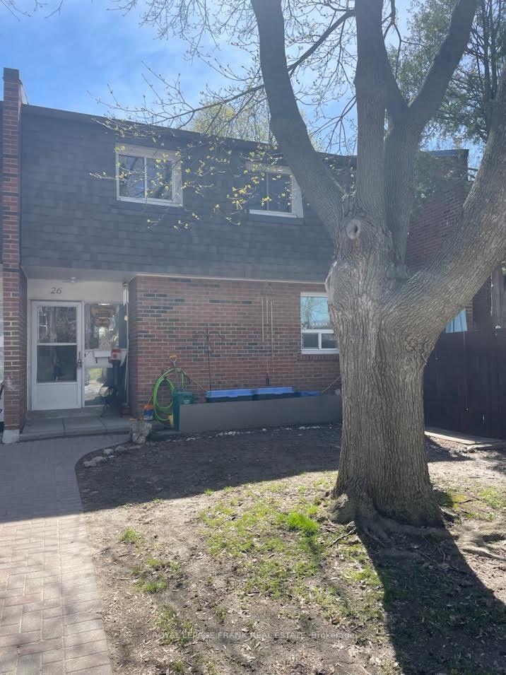 101 Dovedale Drive 26, Whitby, ON L1N 1Z7