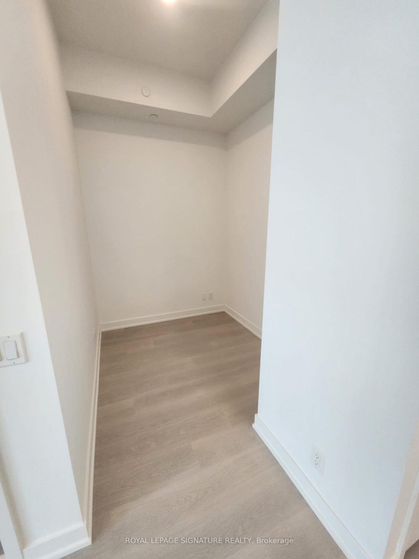 743 Warden Avenue 310, Toronto E04, ON M1L 4A8