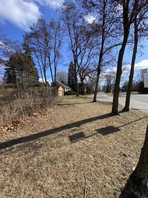 60 Pine Ridge Drive, Toronto E08, ON M1M 2X7 — Toronto E08, Ontario