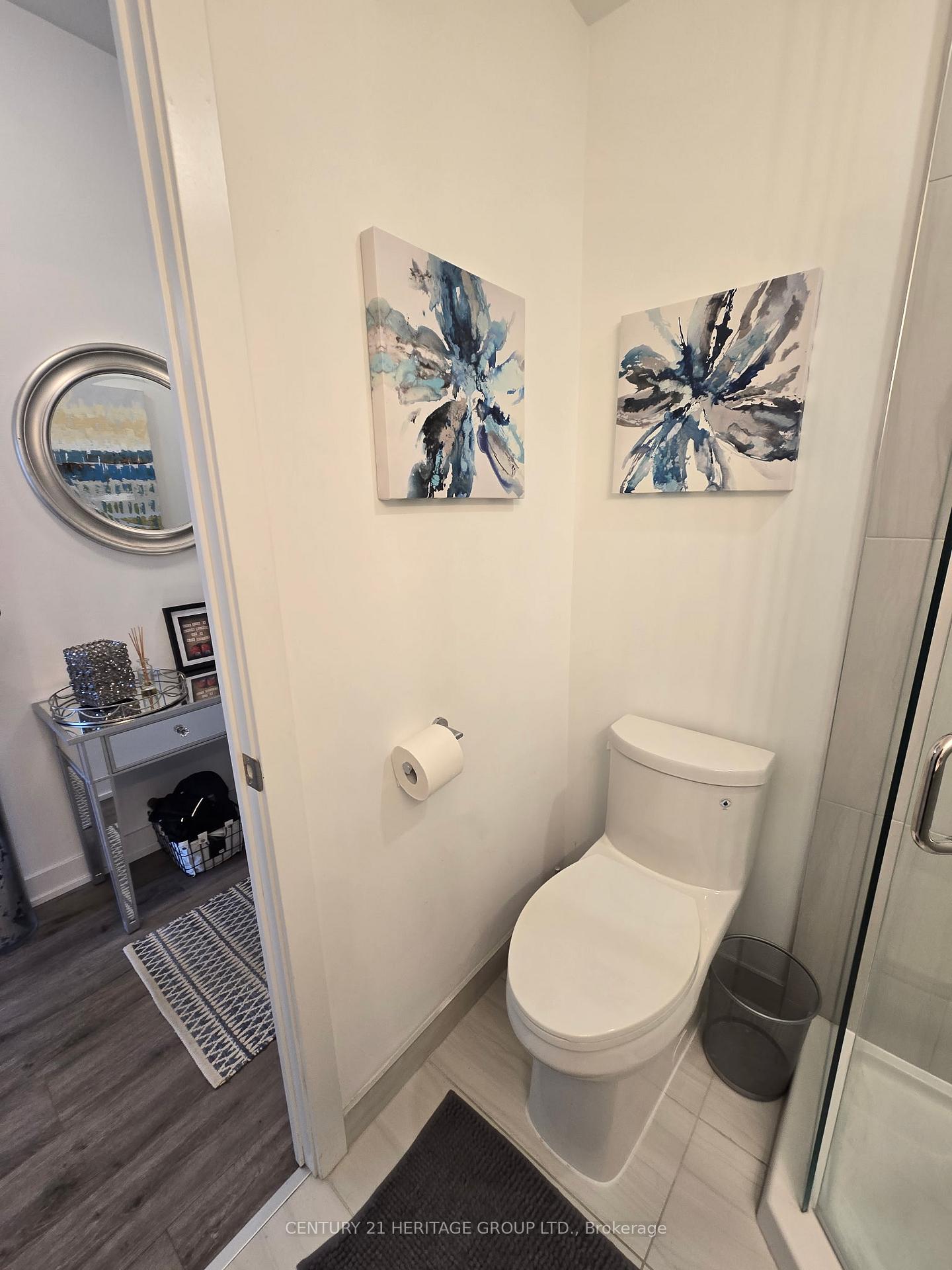 630 Greenwood Avenue 304, Toronto E01 — photo 3 of 5