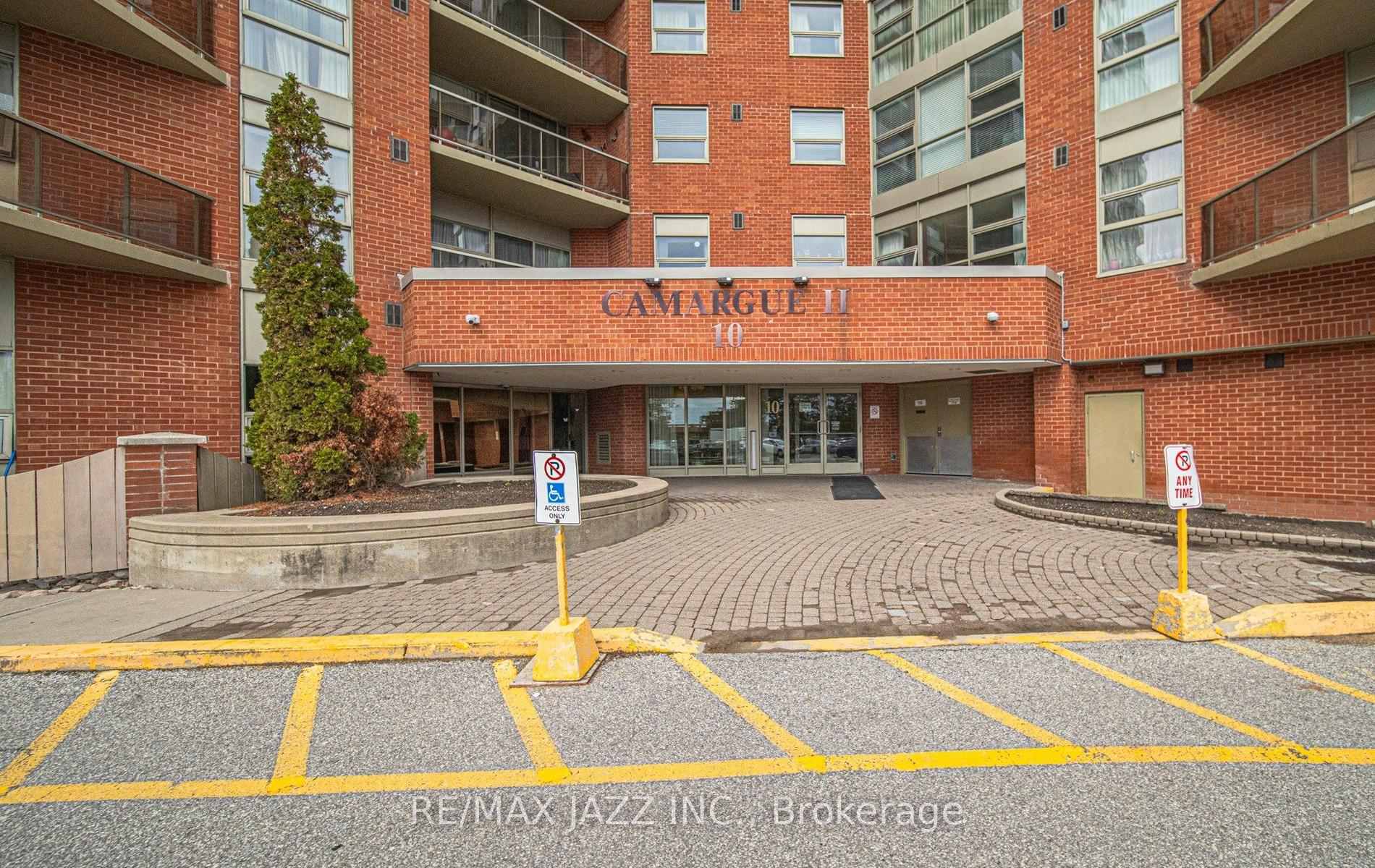 10 Dean Park Road 318, Toronto E11, ON M1B 3G8