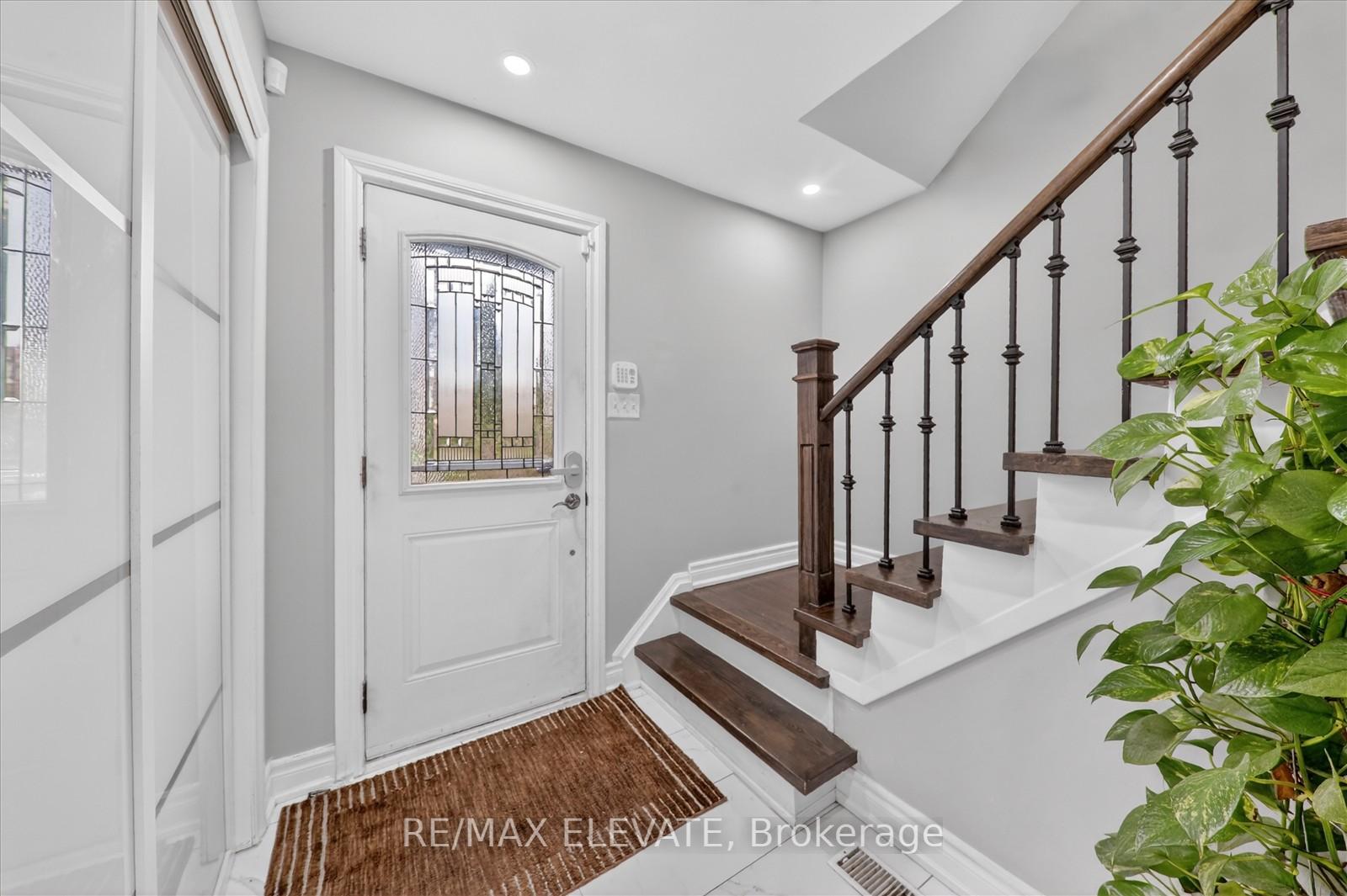25 Stockbridge Crescent, Ajax — photo 5 of 5