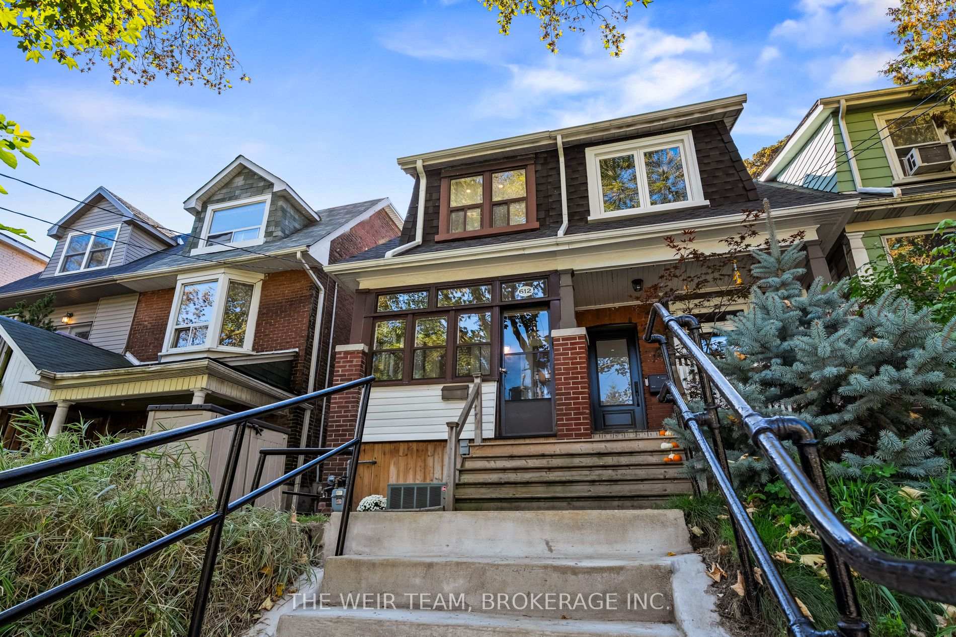 612 Woodbine Avenue, Toronto E02, ON M4E 2J1