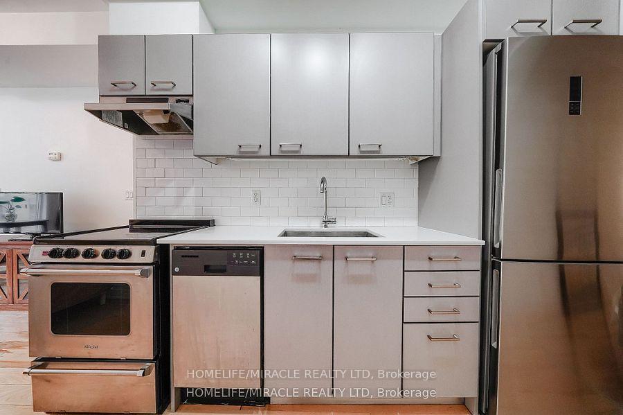 1331 Gerrard Street E 2, Toronto E01 — photo 2 of 3