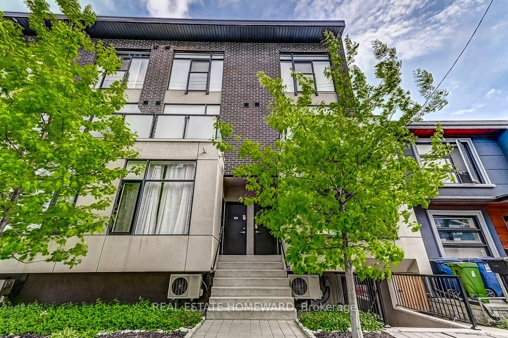 1321 Gerrard Street E 4, Toronto E01 — photo 2 of 5