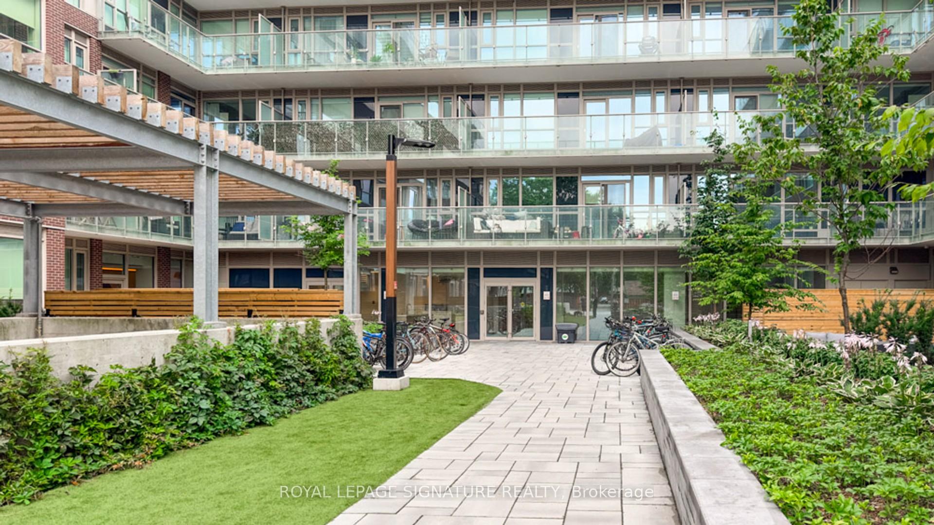 150 Logan Avenue 633, Toronto E01 — photo 3 of 5