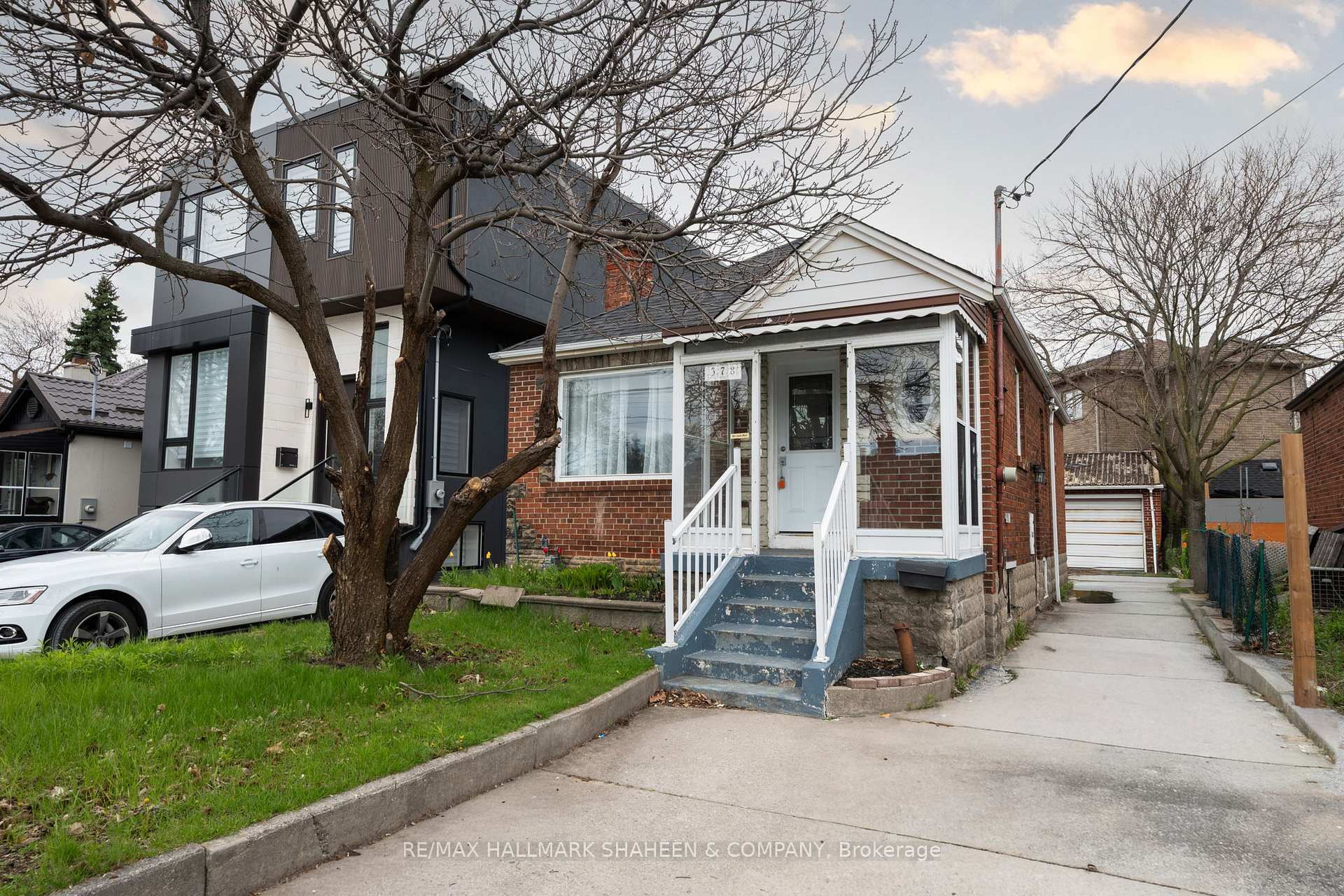 378 O'Connor Drive, Toronto E03, ON M4J 2V7