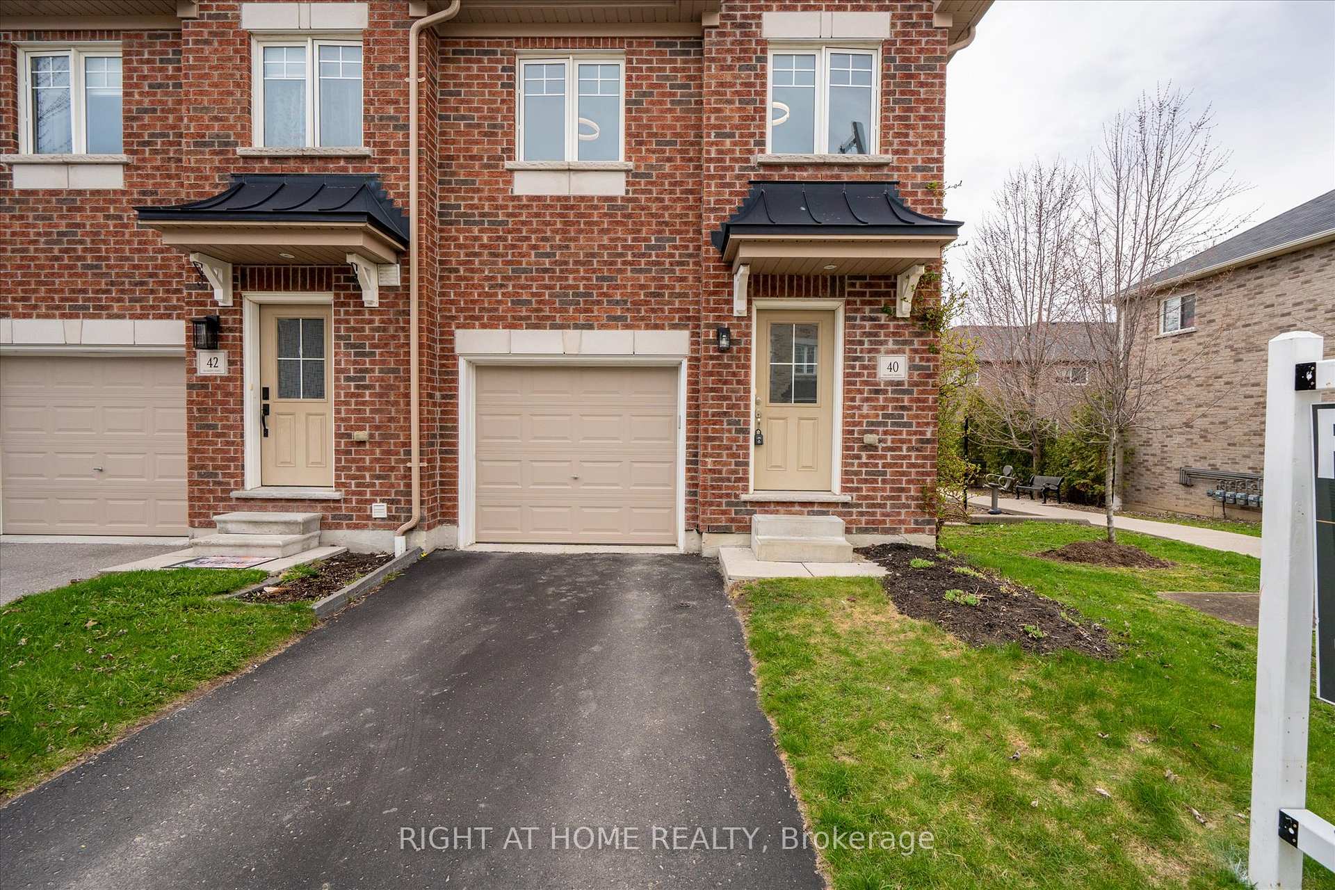 40 Markham Trail, Clarington — photo 3 of 5