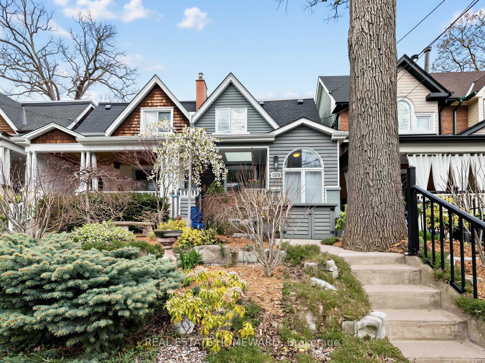 199 Lee Avenue, Toronto E02, ON M4E 2P4