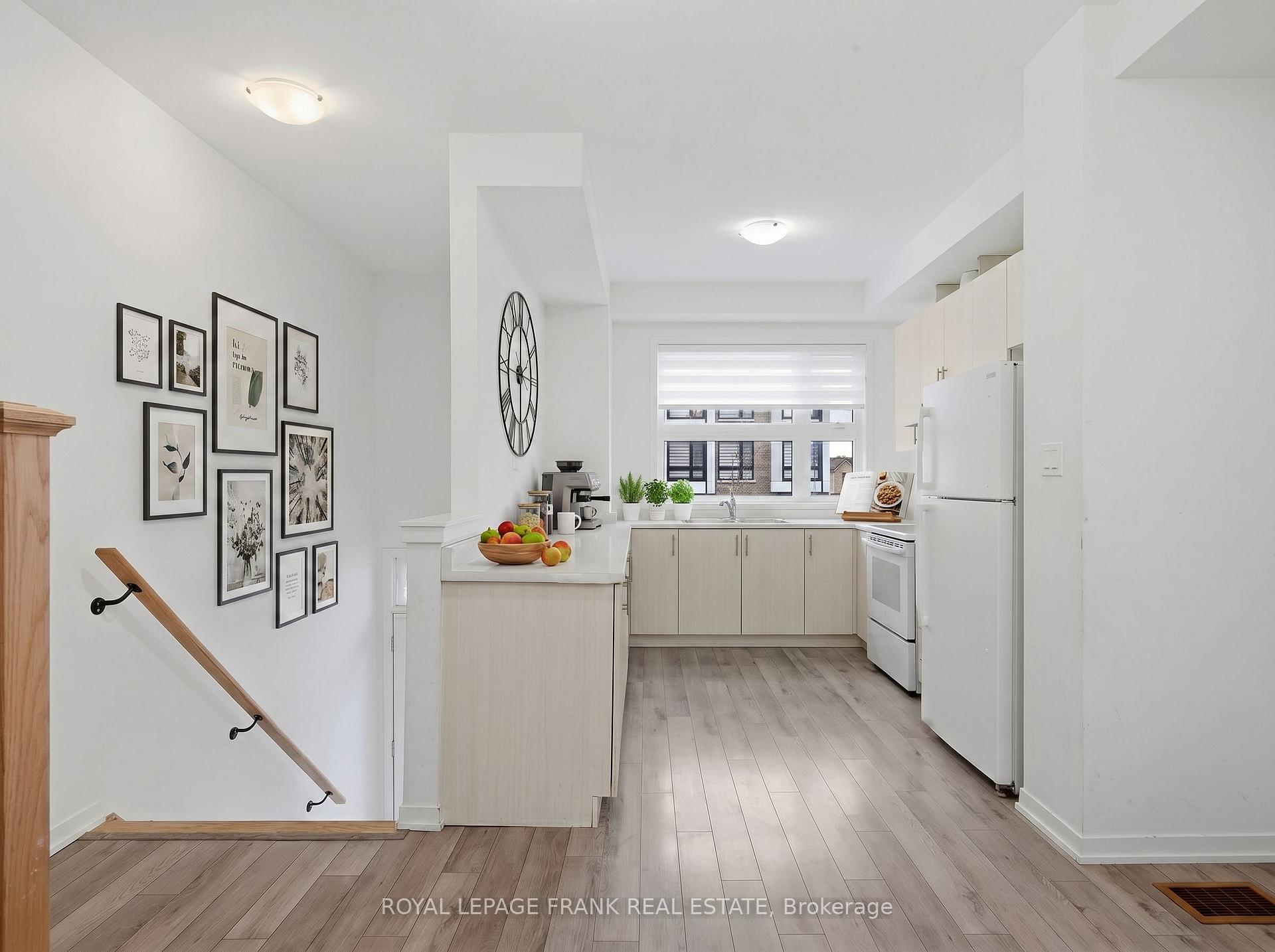 36 Bateson Street, Ajax — photo 3 of 5