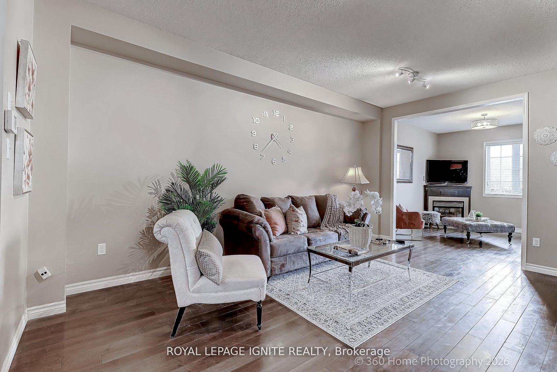 48 Thorp Crescent, Ajax — photo 4 of 5