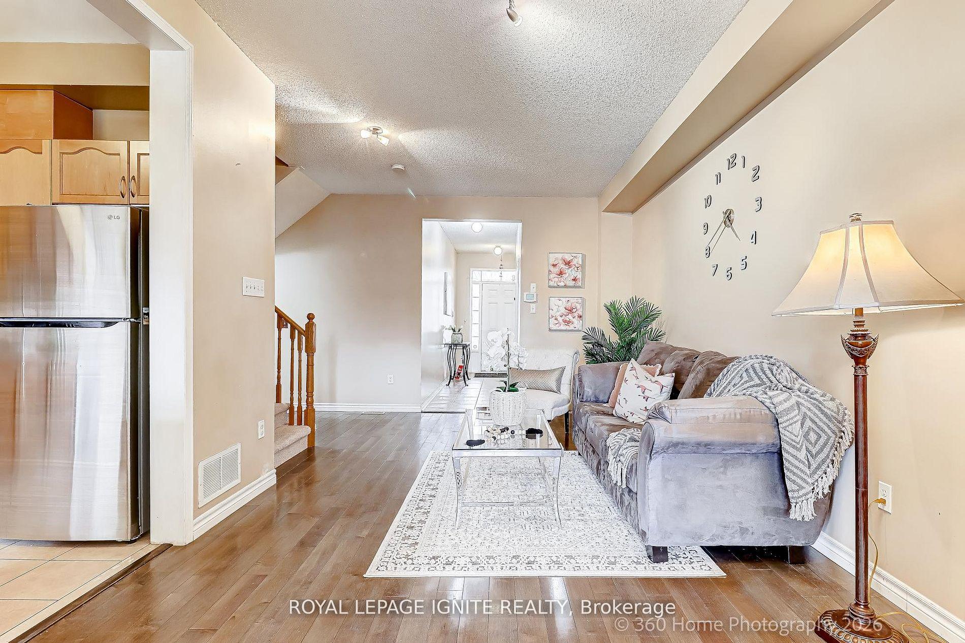 48 Thorp Crescent, Ajax — photo 5 of 5
