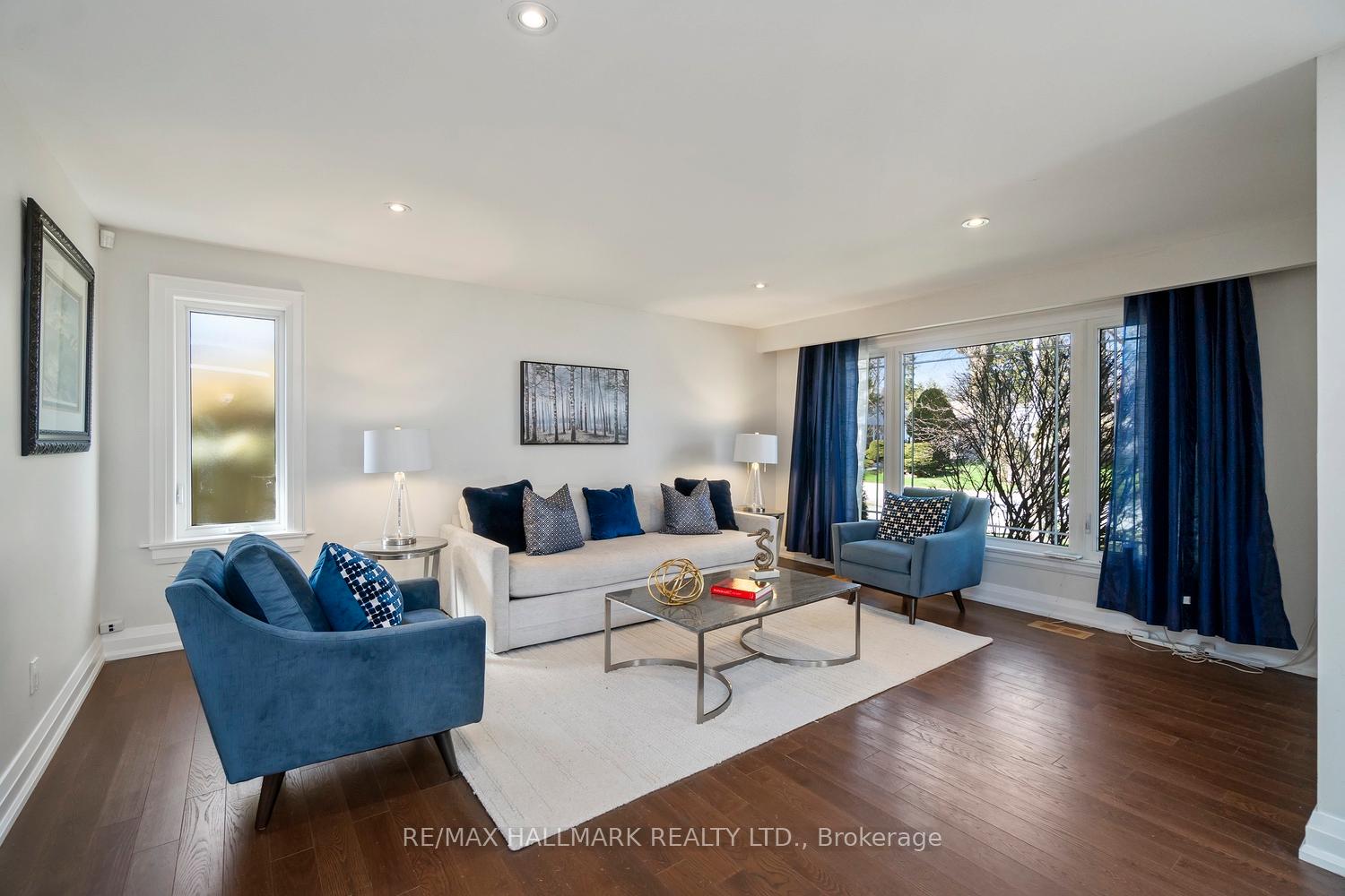 37 Lewin Crescent, Ajax — photo 2 of 5